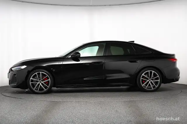 Audi A5 view 3