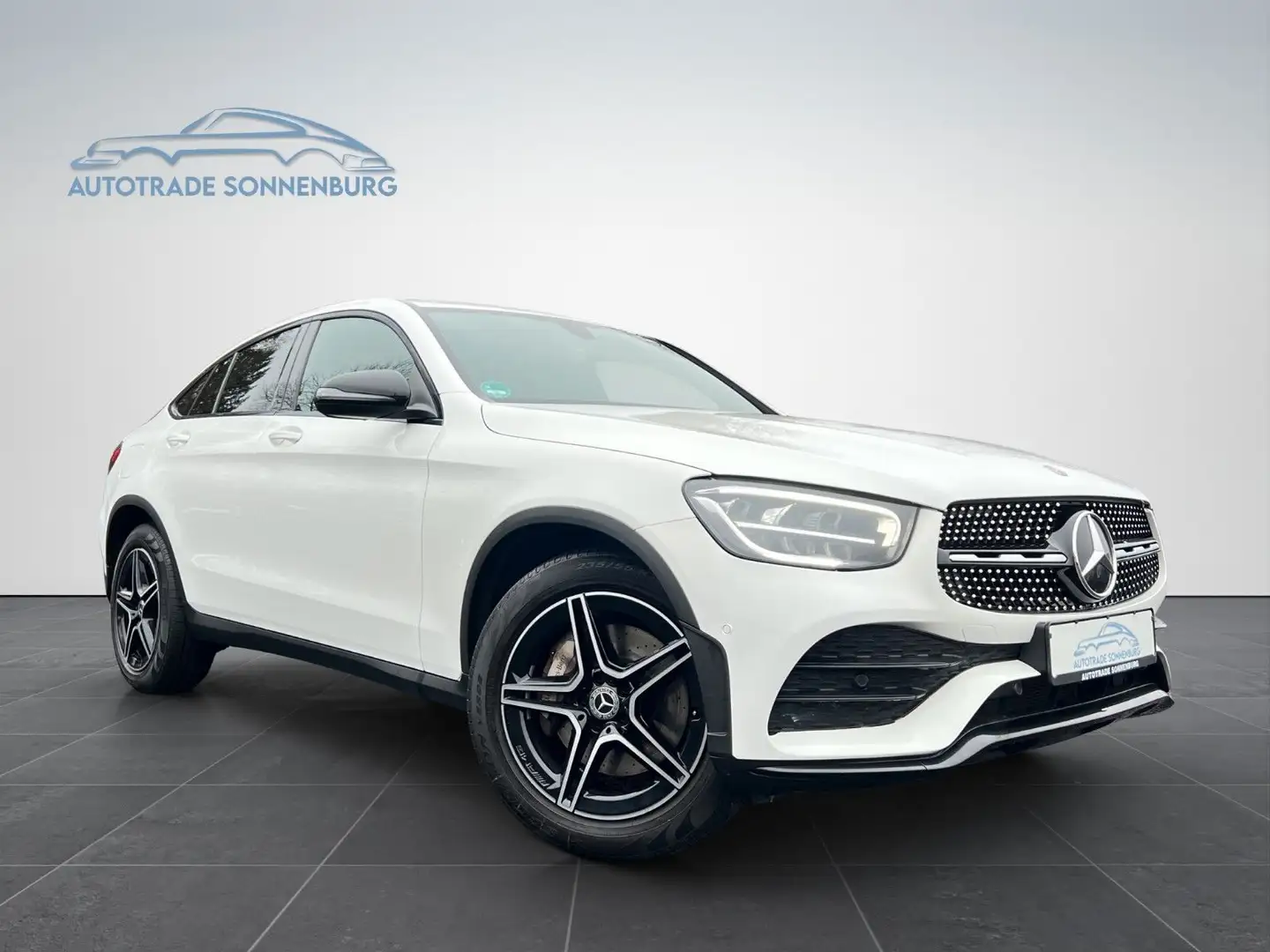 Mercedes-Benz GLC 300 d AMG 4Matic COUPE/SCHIEBEDACH/AHK/MBUX Weiß - 1