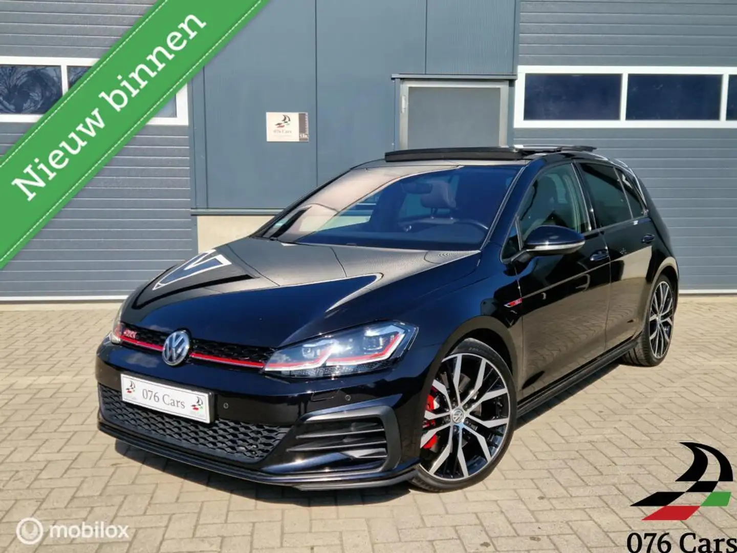 Volkswagen Golf GTI 2.0 TSI Performance 245PK PANO LEDER DYNAUDIO VOL Zwart - 1