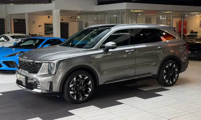Kia Sorento view 2