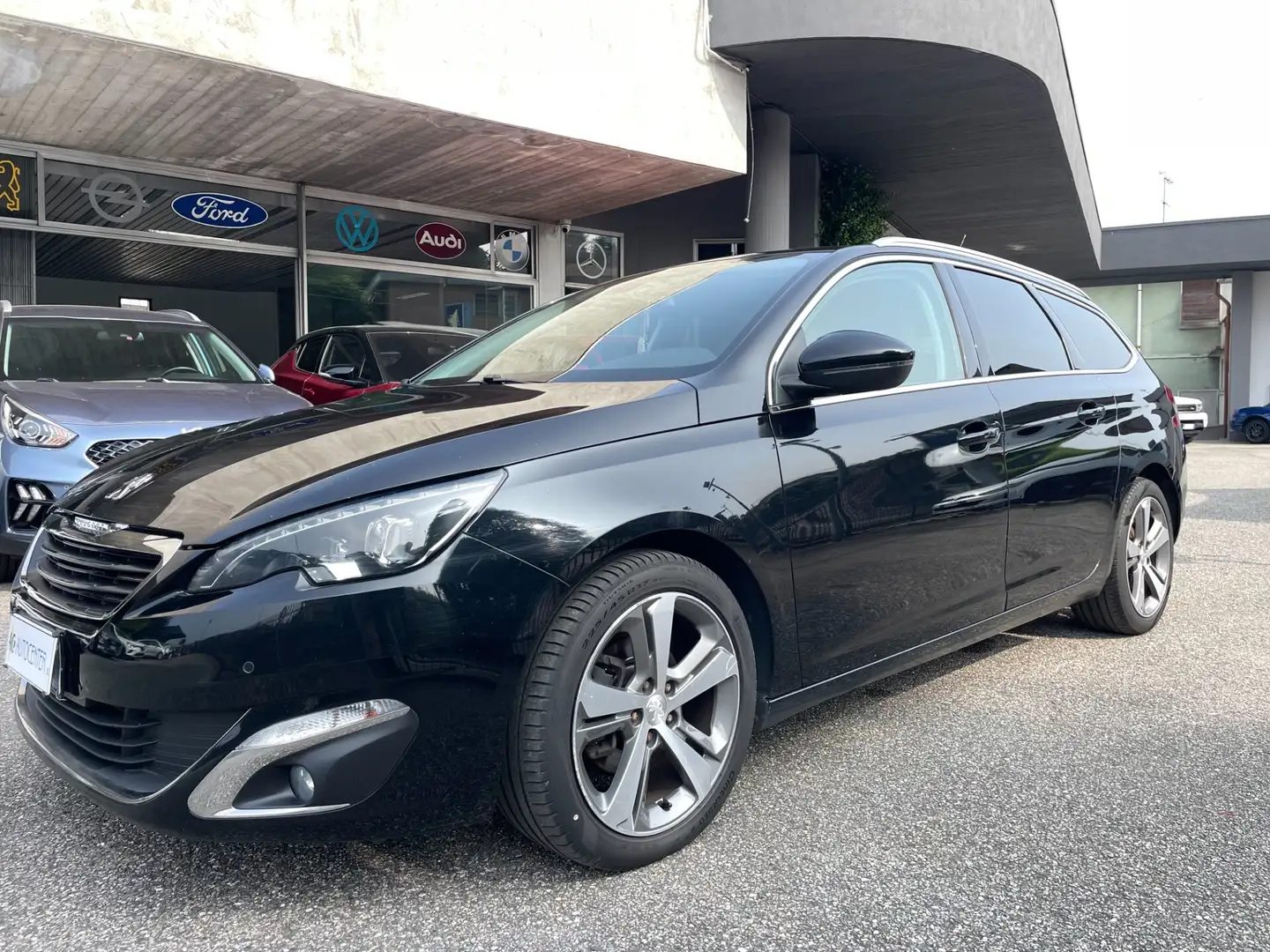 Peugeot 308 BlueHDi 120 S&S SW Business Mix 4posti Nero - 1