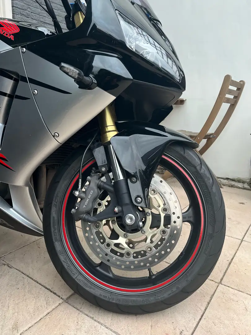 Honda CBR 600 RR Černá - 2