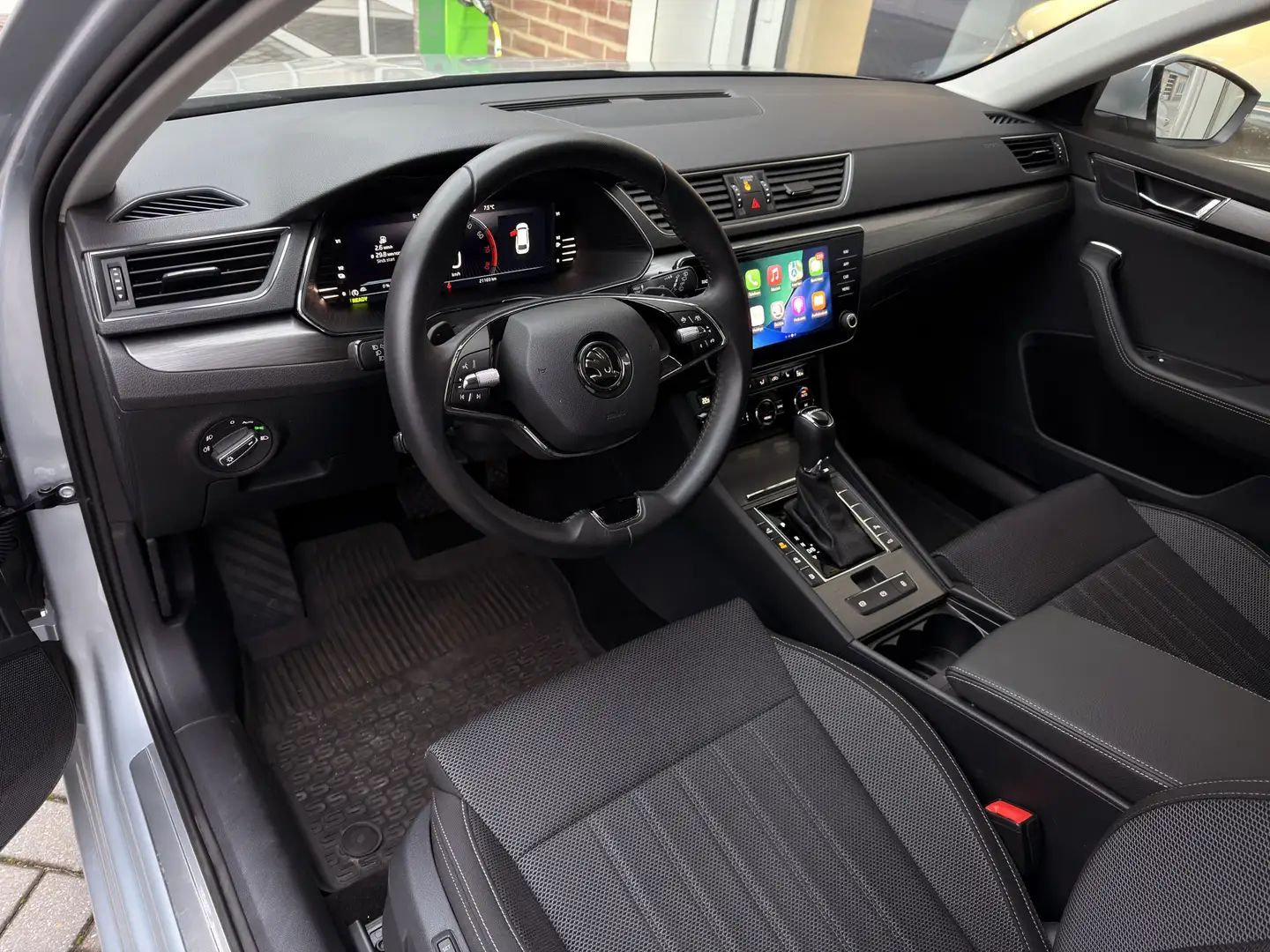 Skoda Superb Combi 1.4 TSI iV Business Edition Plus (Elek. Trek Grijs - 2