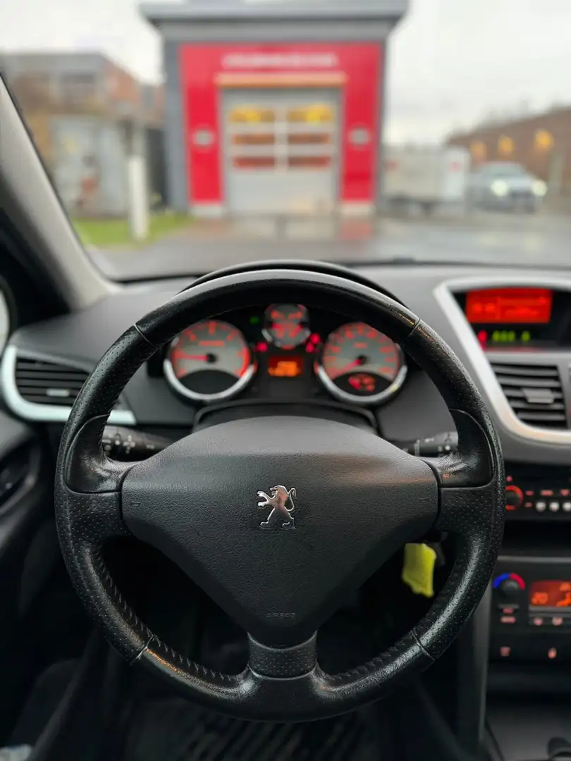 Peugeot 207 207 1.4 HDi 70ch Premium - 2