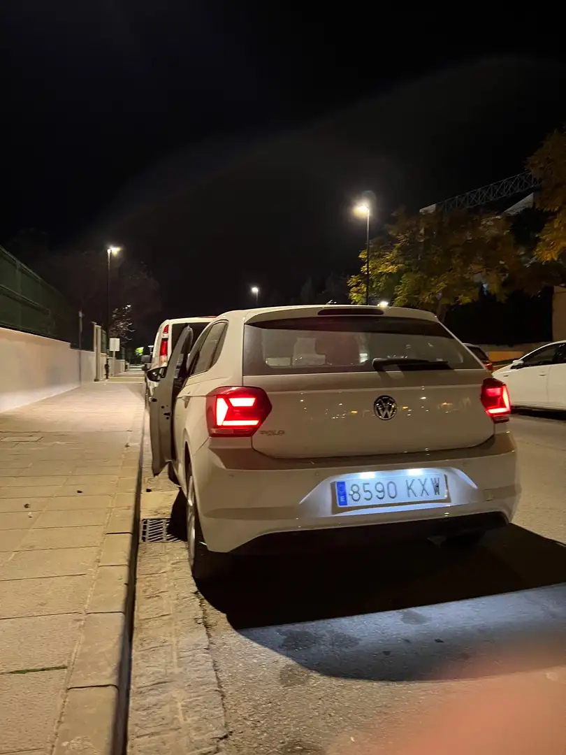 Volkswagen Polo - 2