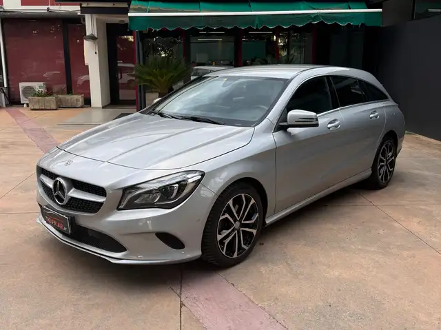 Mercedes-Benz CLA 180 CLA Shooting Brake -  PARI AL NUOVO!!