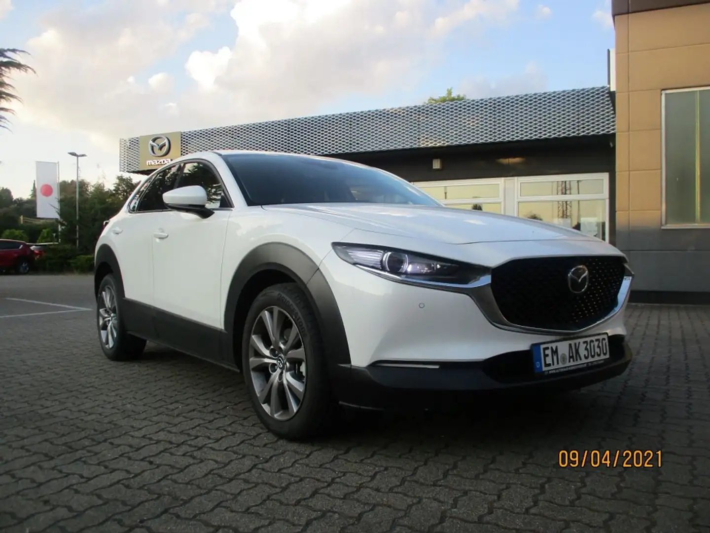 Mazda CX-30 SELECTION 2,0 122 PS Weiß - 1