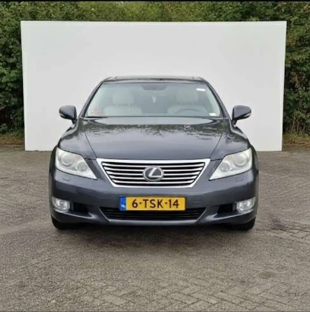 Lexus LS 460 AWD 4.6 V8 Lexus Dealer Maintained - 2