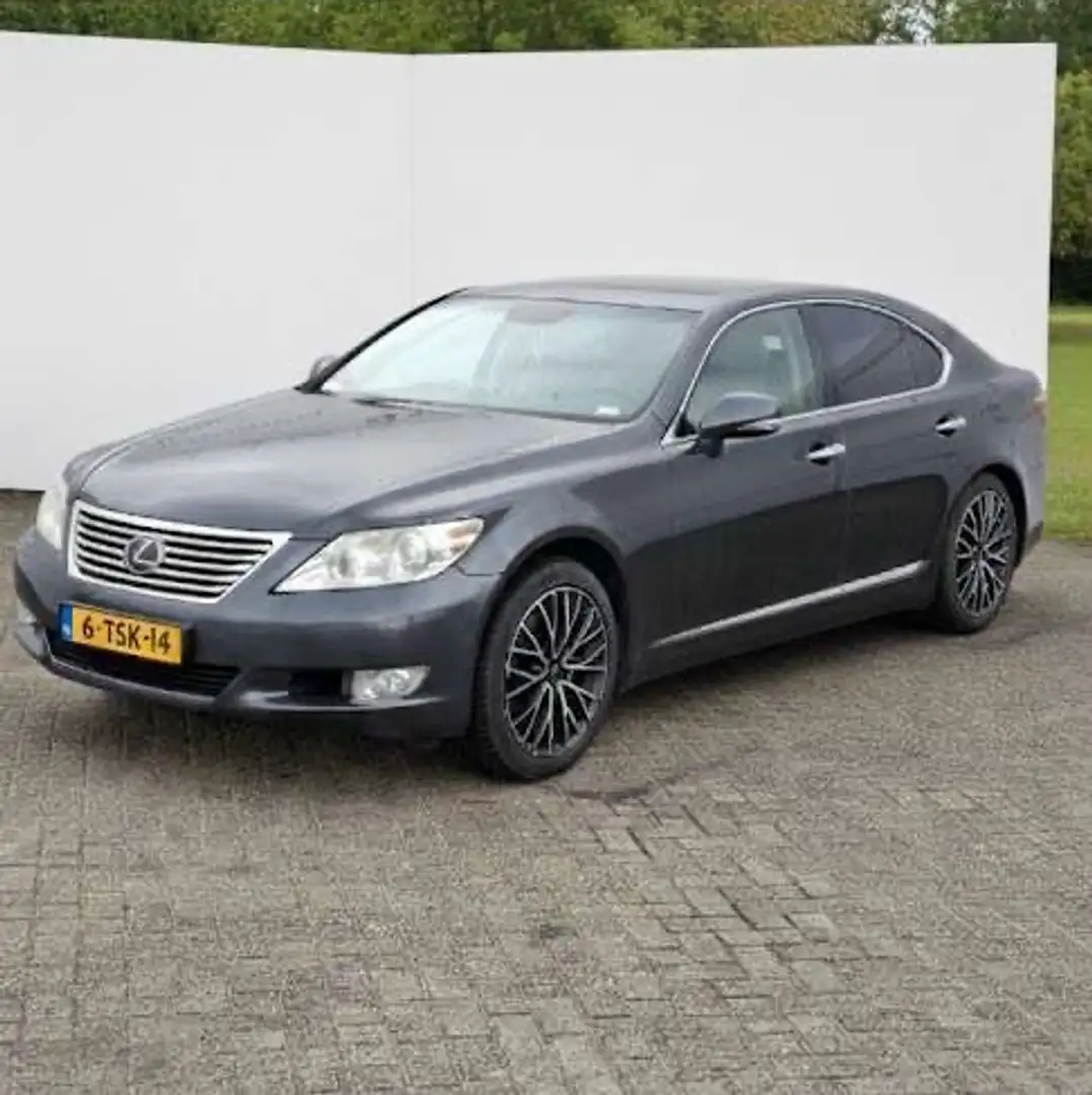 Lexus LS 460 AWD 4.6 V8 Lexus Dealer Maintained - 1