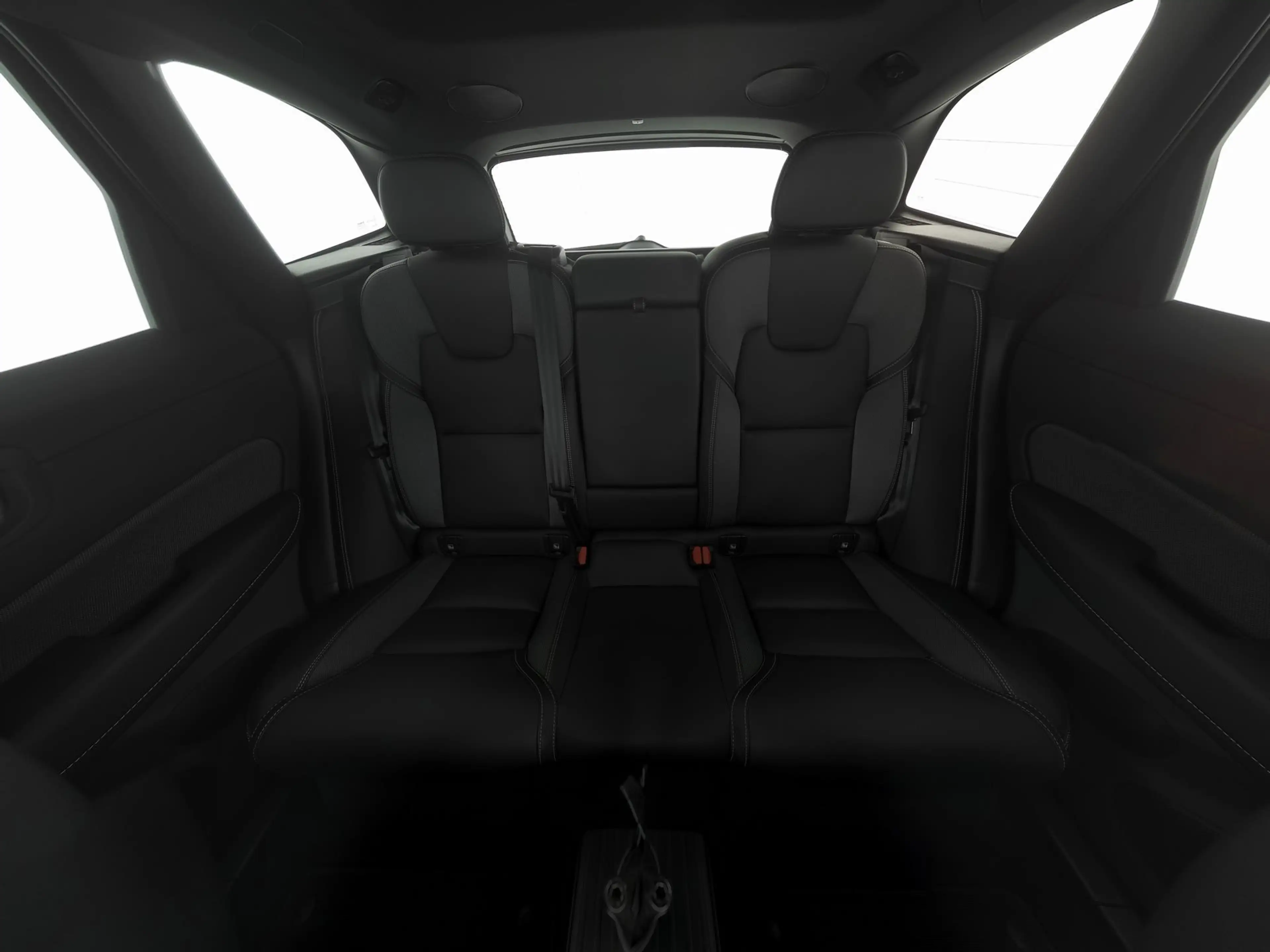 Volvo XC60 T8 AWD Plus Black Edition AHK*360°H&K*STHZ — photo 5