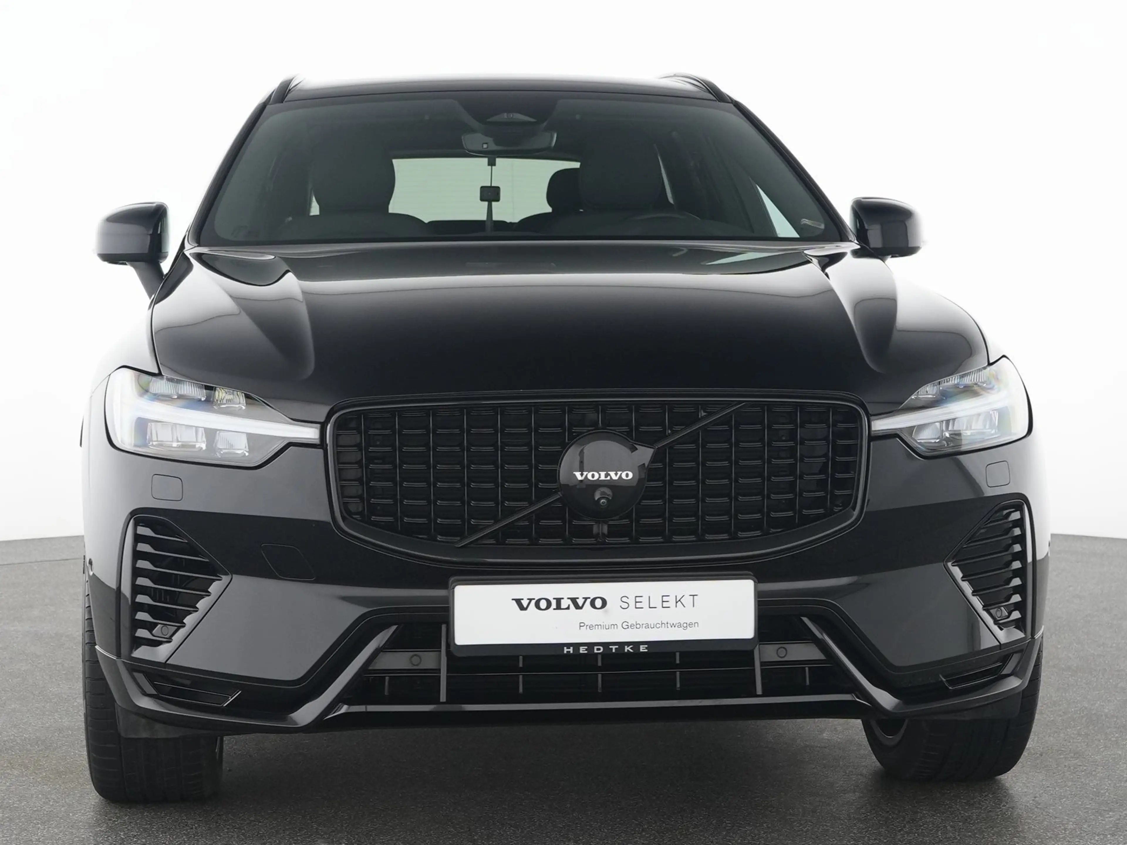Volvo XC60 T8 AWD Plus Black Edition AHK*360°H&K*STHZ — photo 14
