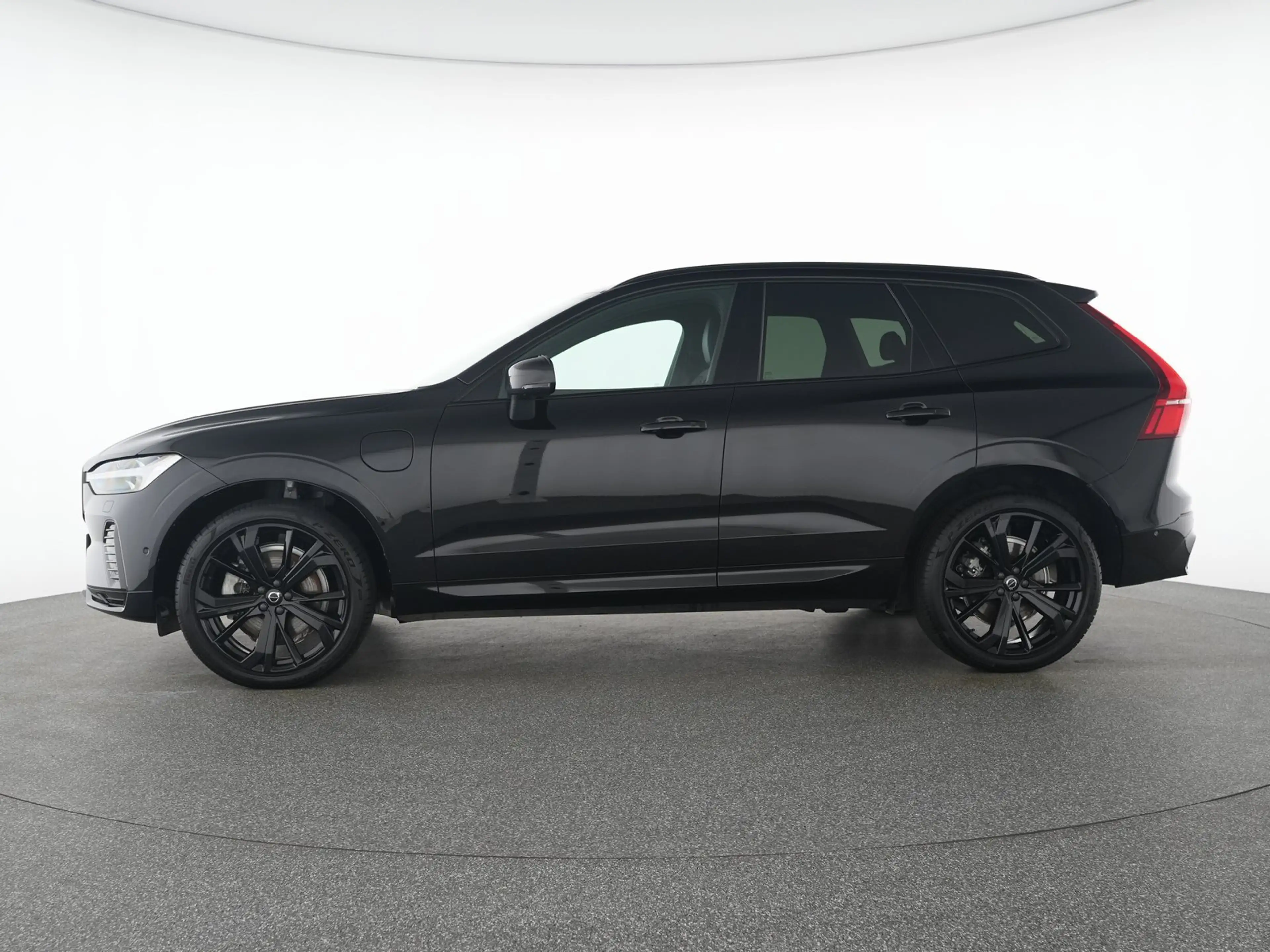 Volvo XC60 T8 AWD Plus Black Edition AHK*360°H&K*STHZ — photo 10