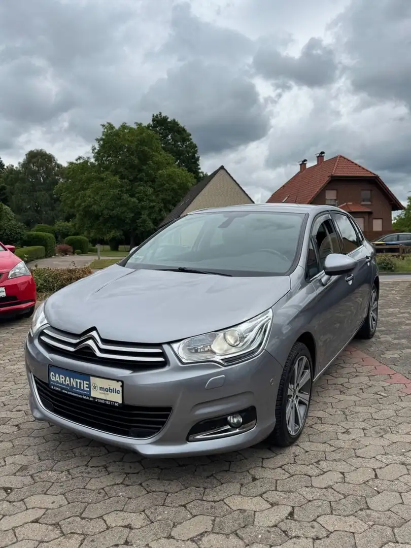 Citroen C4 Lim. Shine Massage Klima Navi Alu Leder Xenon Grau - 2