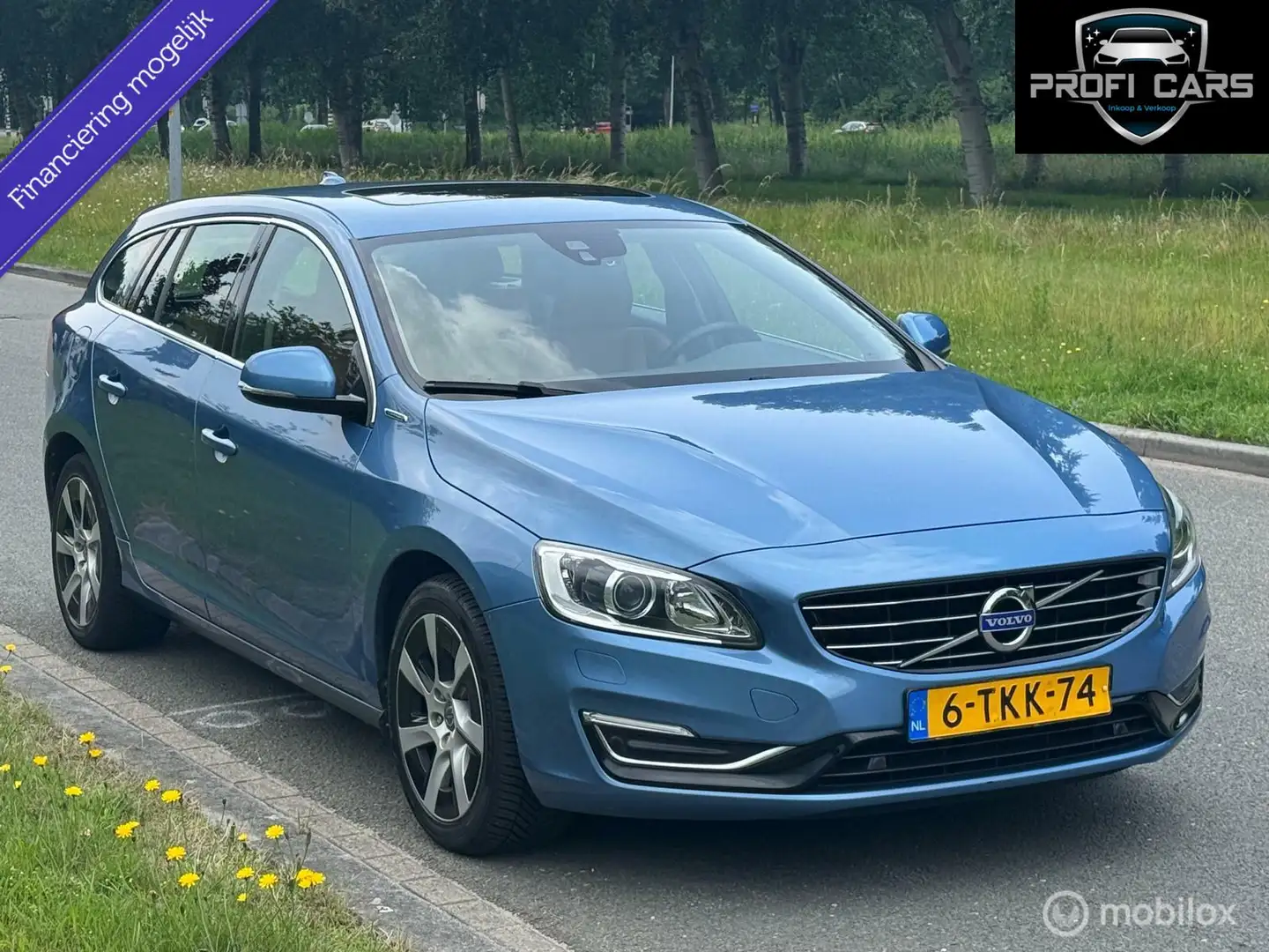 Volvo V60 2.4 D6 AWD Plug-In Hybrid Summum Navi Opendak Blauw - 1