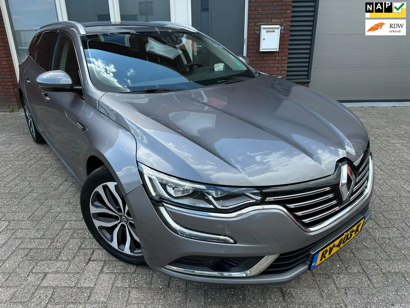 Renault Talisman Estate 1.6 TCe Intens / Navi / Cruise / Clima / PD Grijs - 1