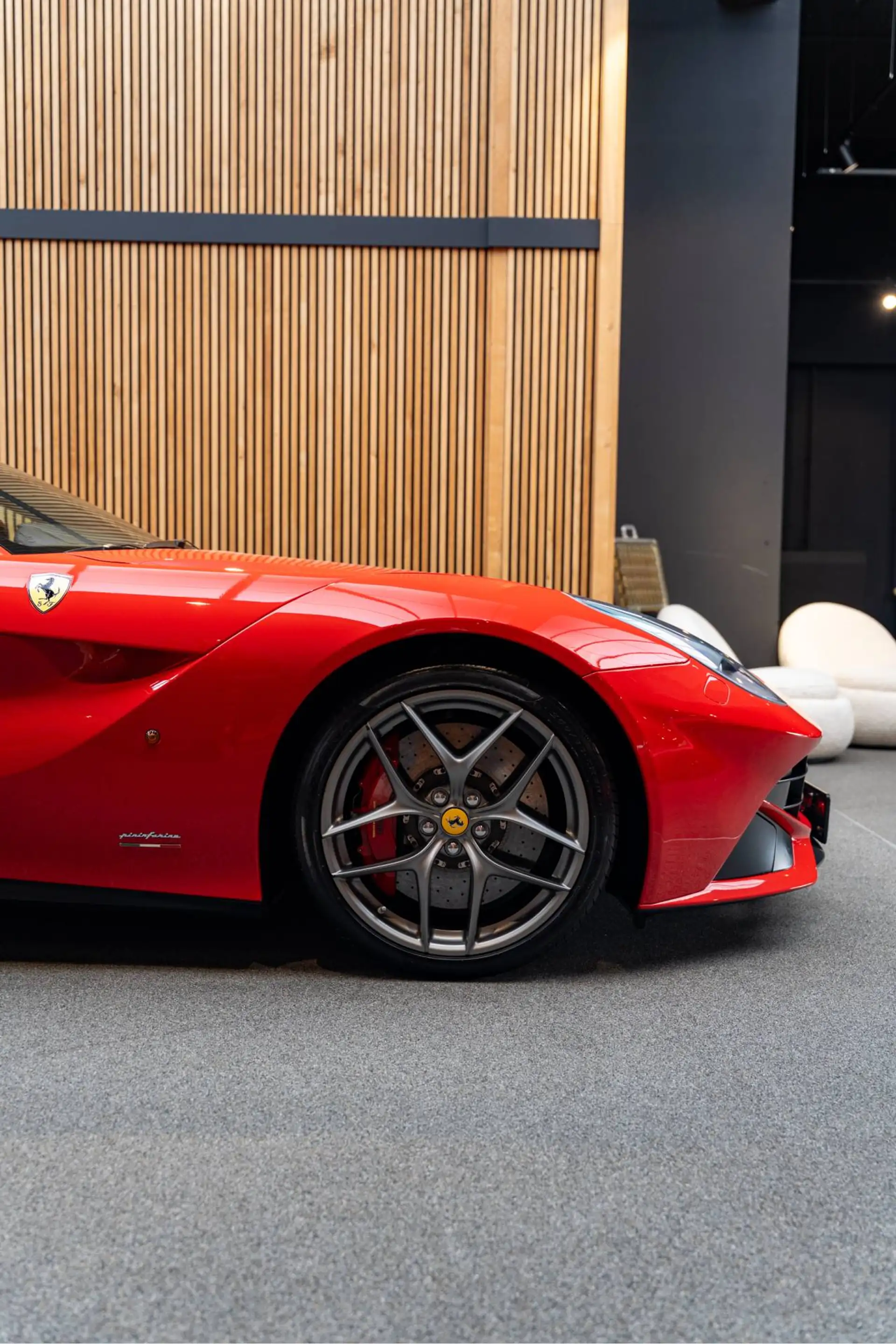 Ferrari F12 Berlinetta Carbon Lift Rosso Corsa Camera 6.3 Berl — photo 30