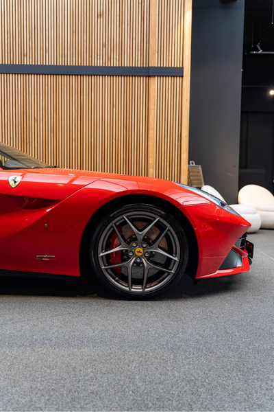 Ferrari F12 Berlinetta Carbon Lift Rosso Corsa Camera 6.3 Berl — photo 30