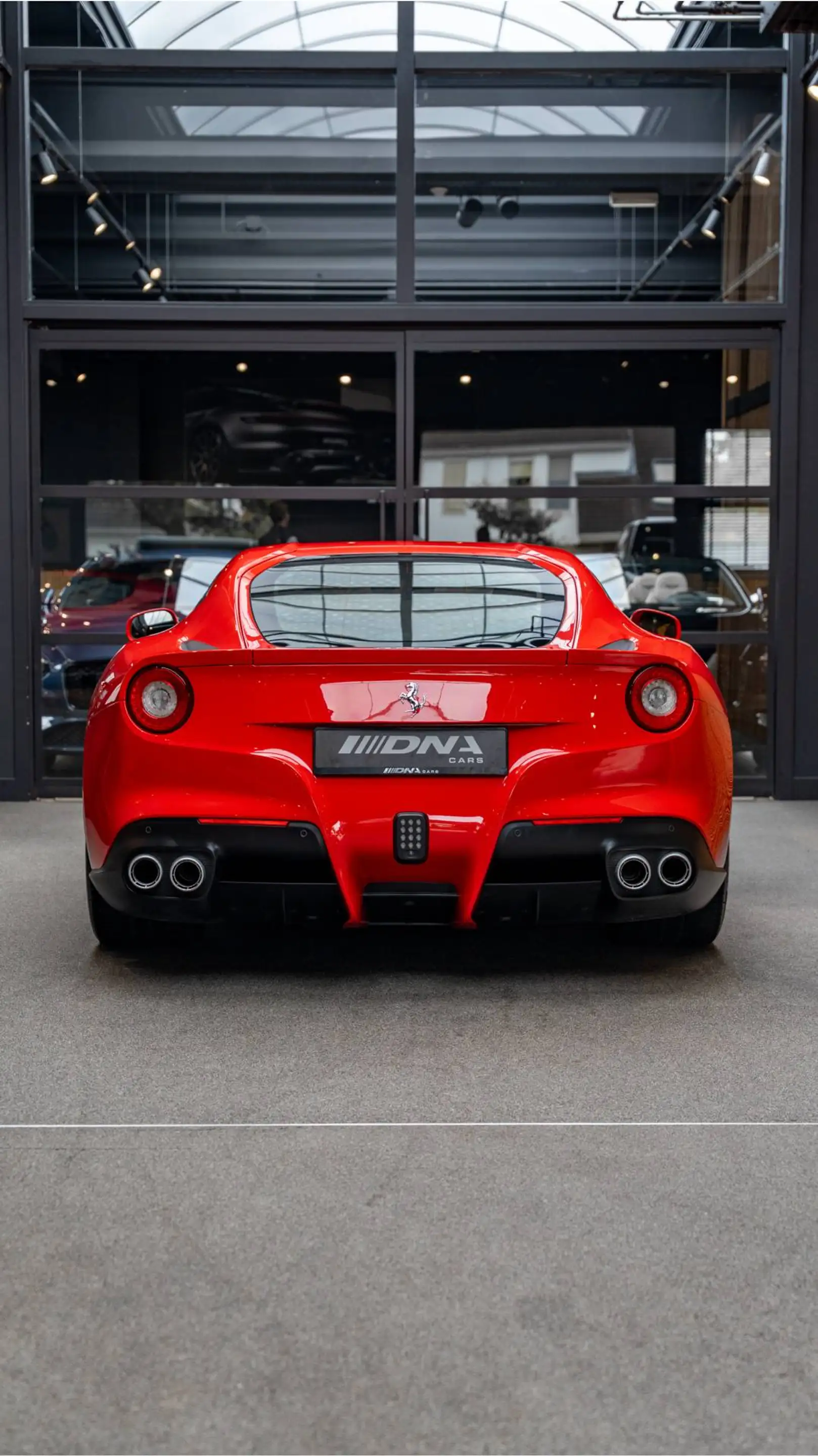 Ferrari F12 Berlinetta Carbon Lift Rosso Corsa Camera 6.3 Berl — photo 28