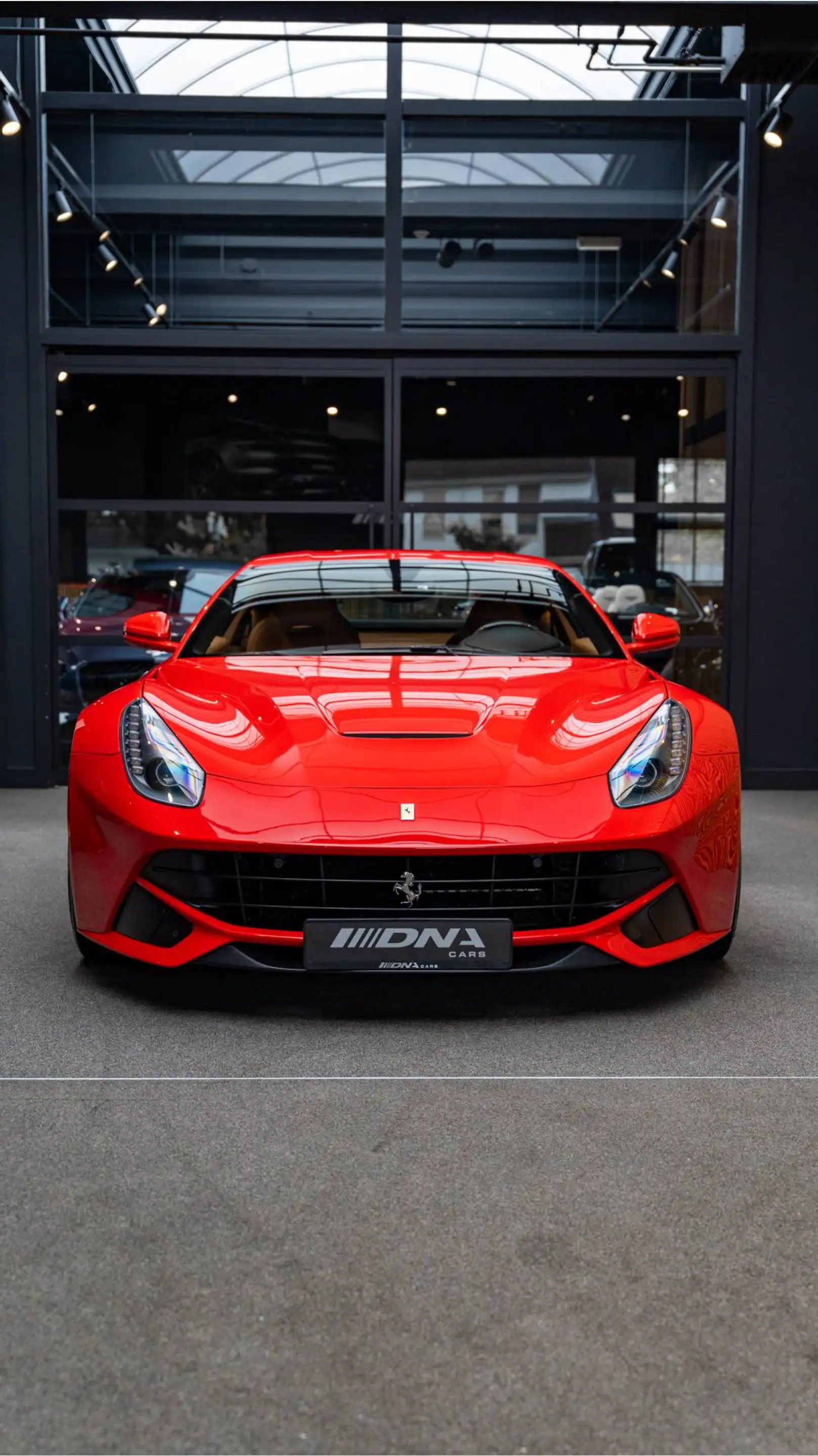 Ferrari F12 Berlinetta Carbon Lift Rosso Corsa Camera 6.3 Berl — photo 26