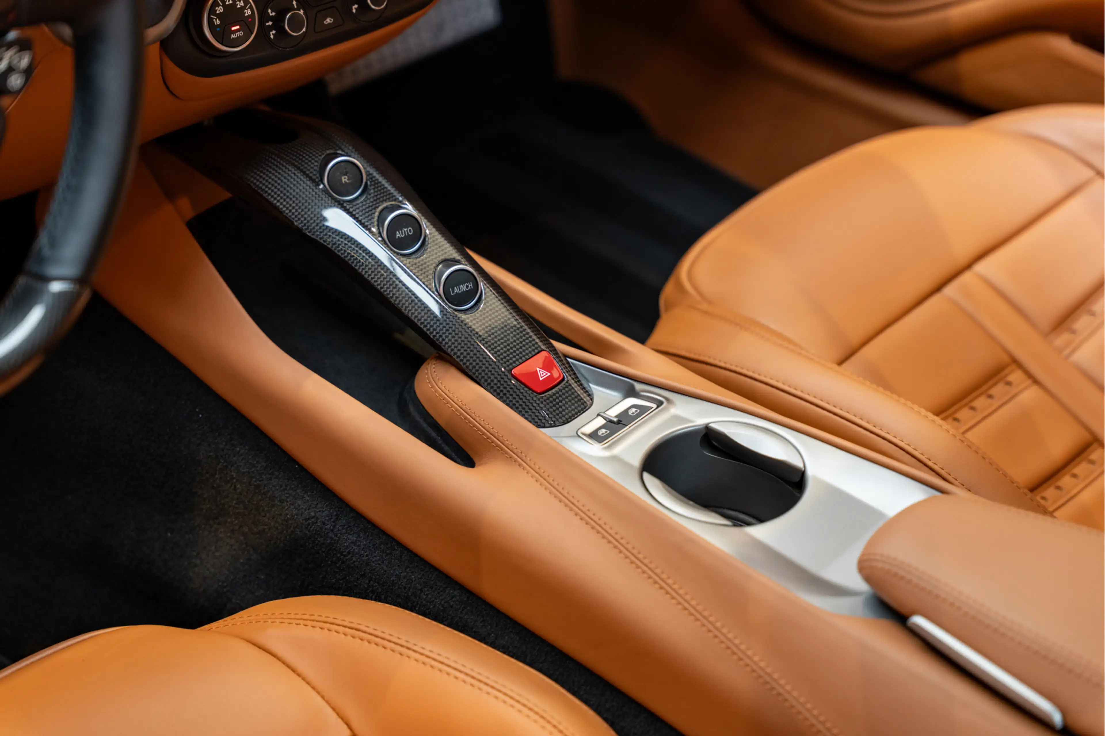 Ferrari F12 Berlinetta Carbon Lift Rosso Corsa Camera 6.3 Berl — photo 35