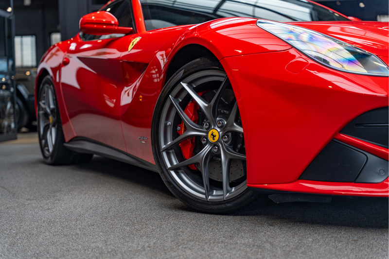 Ferrari F12 Berlinetta Carbon Lift Rosso Corsa Camera 6.3 Berl — photo 12