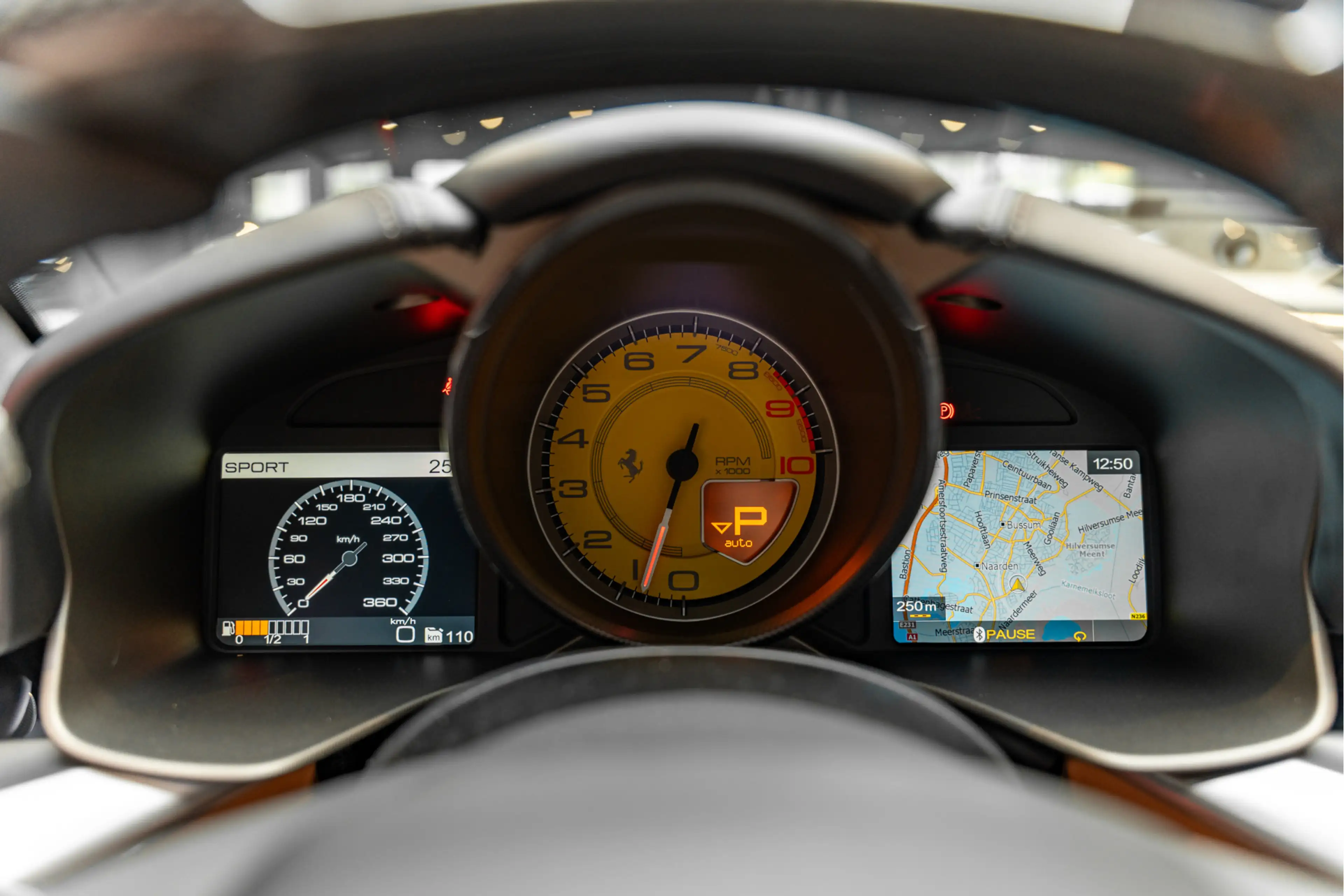 Ferrari F12 Berlinetta Carbon Lift Rosso Corsa Camera 6.3 Berl — photo 40