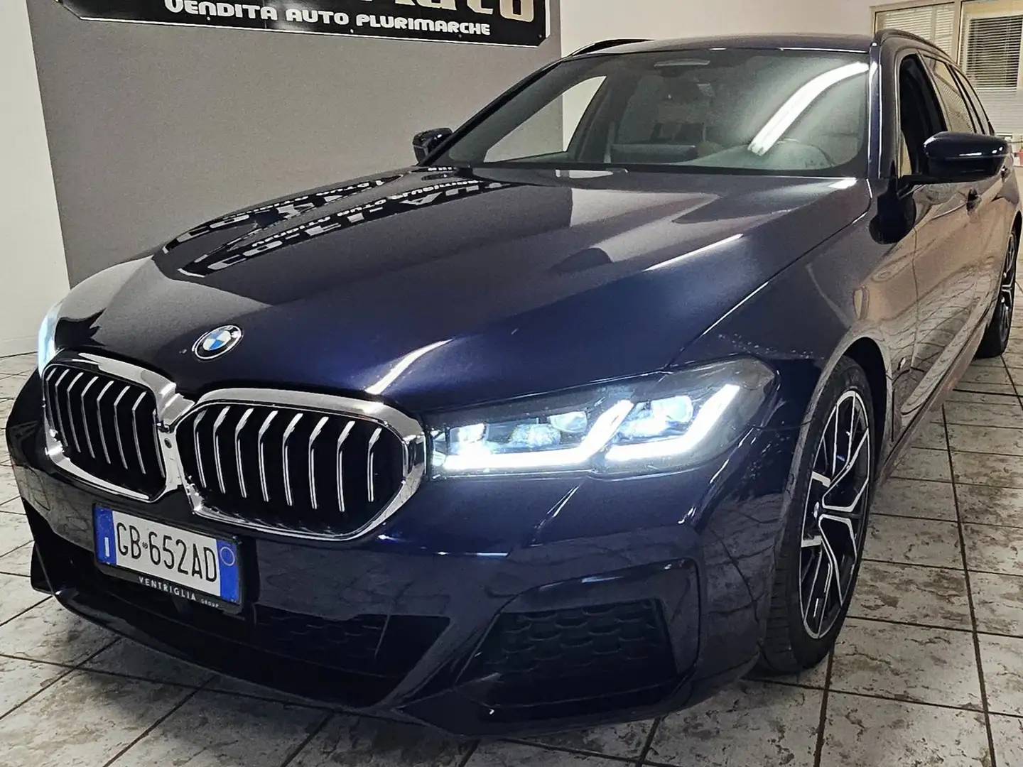 BMW 530 Serie 5 G31 530d mhev 48V xdrive Msport auto Bleu - 1