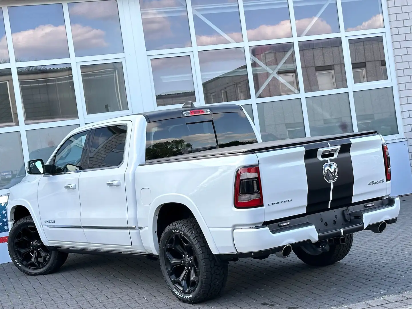 Dodge RAM 1500 Limited Luftf. Prins 360° ACC Pano 22´ Weiß - 2
