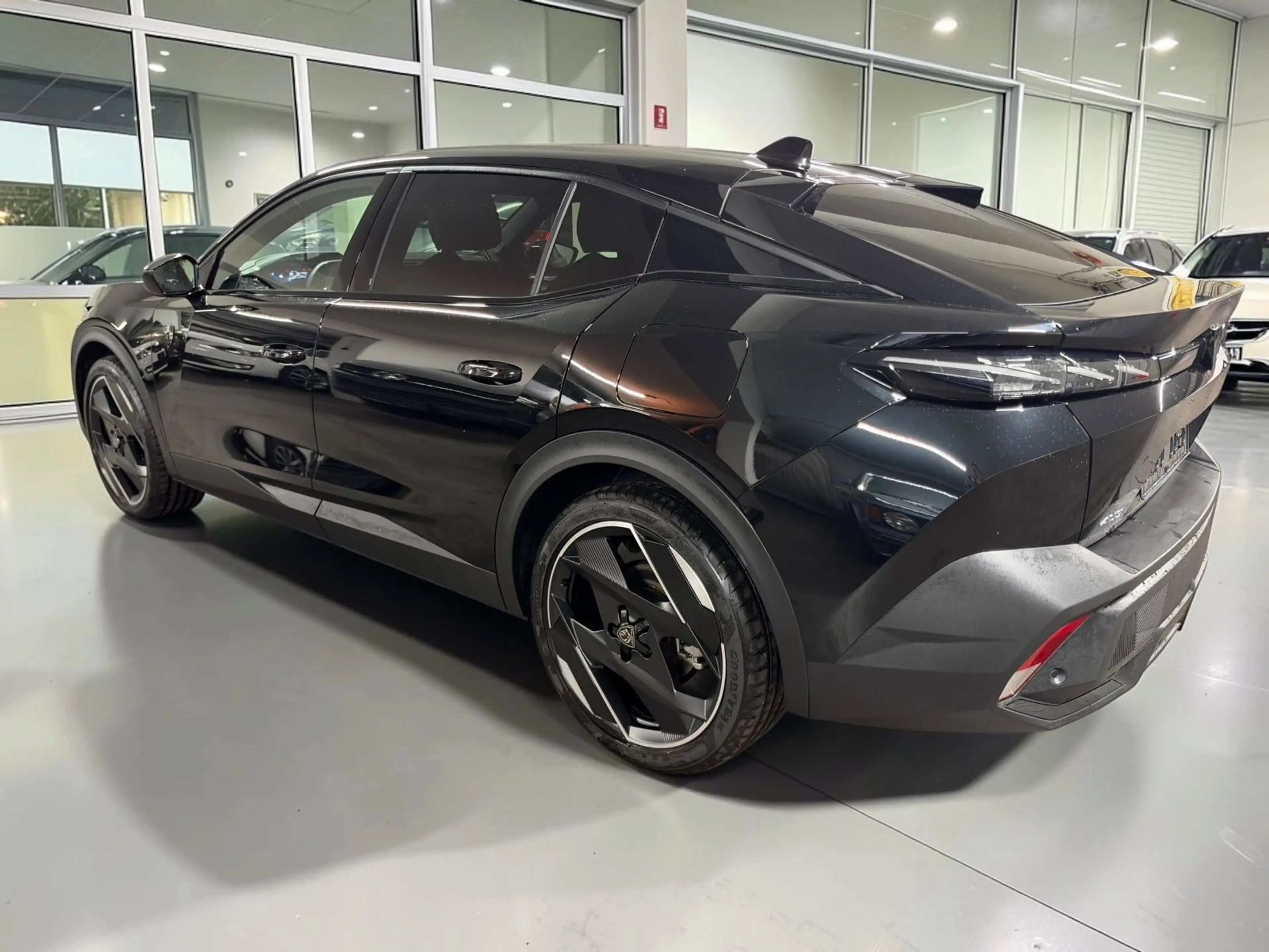 Peugeot 408 Plug in Hybrid 225 GT LED-APPLE-360*-KAMERA — photo 6
