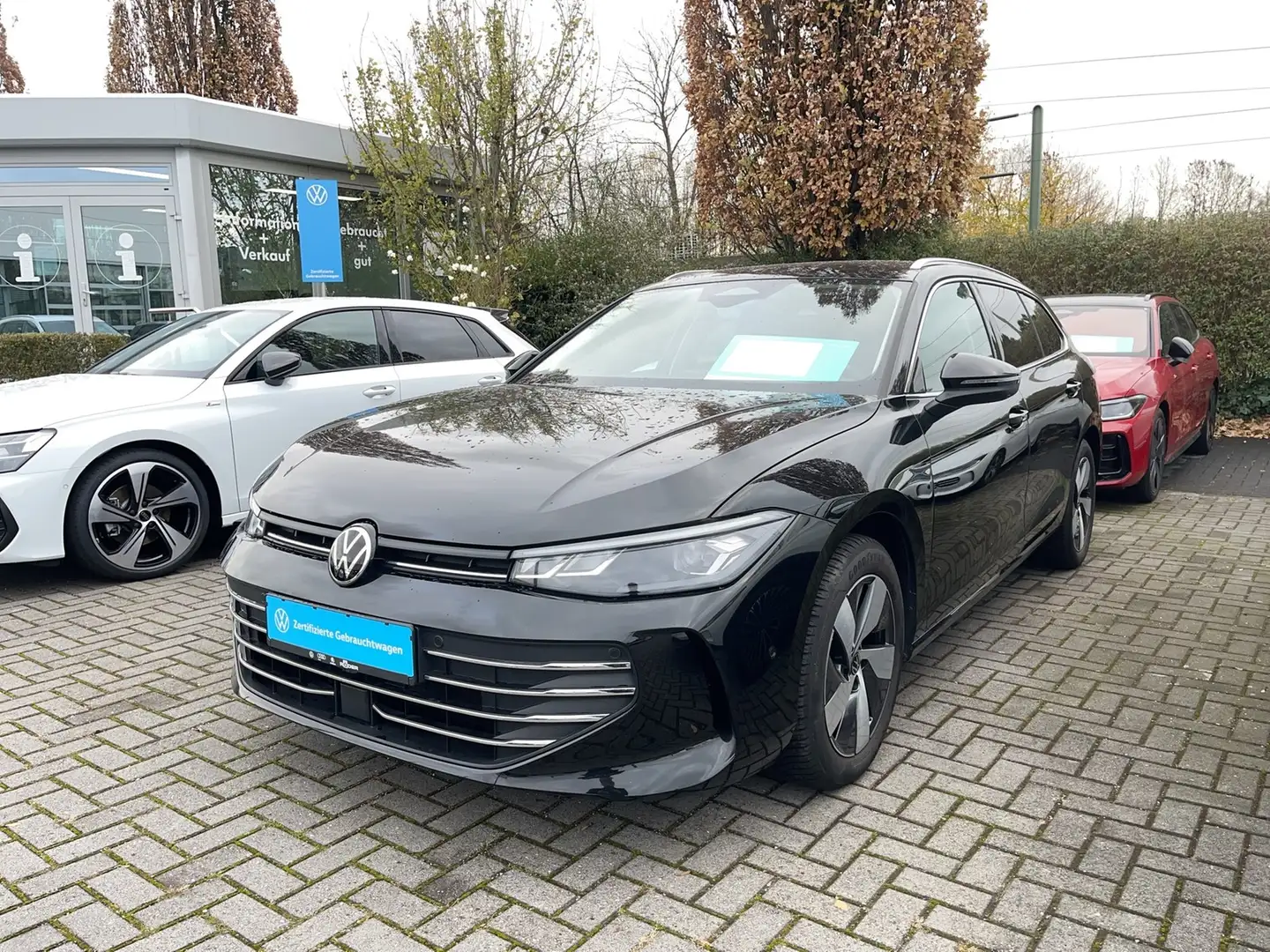 Volkswagen Passat Variant 1.5 eTSI Business Navi AHK 360° Schwarz - 1