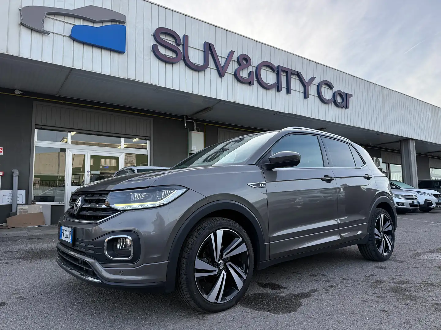 Volkswagen T-Cross 1.0 tsi R LINE 15cv Grey - 1