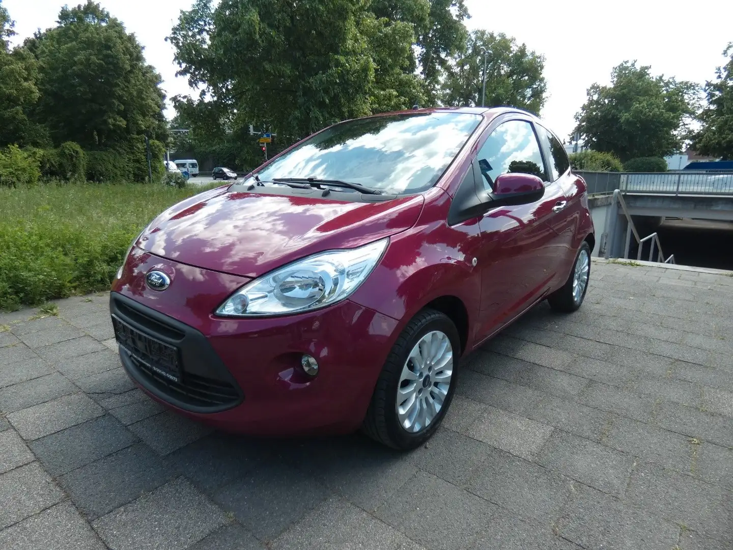 Ford Ka/Ka+ 1.2 Titanium / Klima / 53100 km Violett - 2