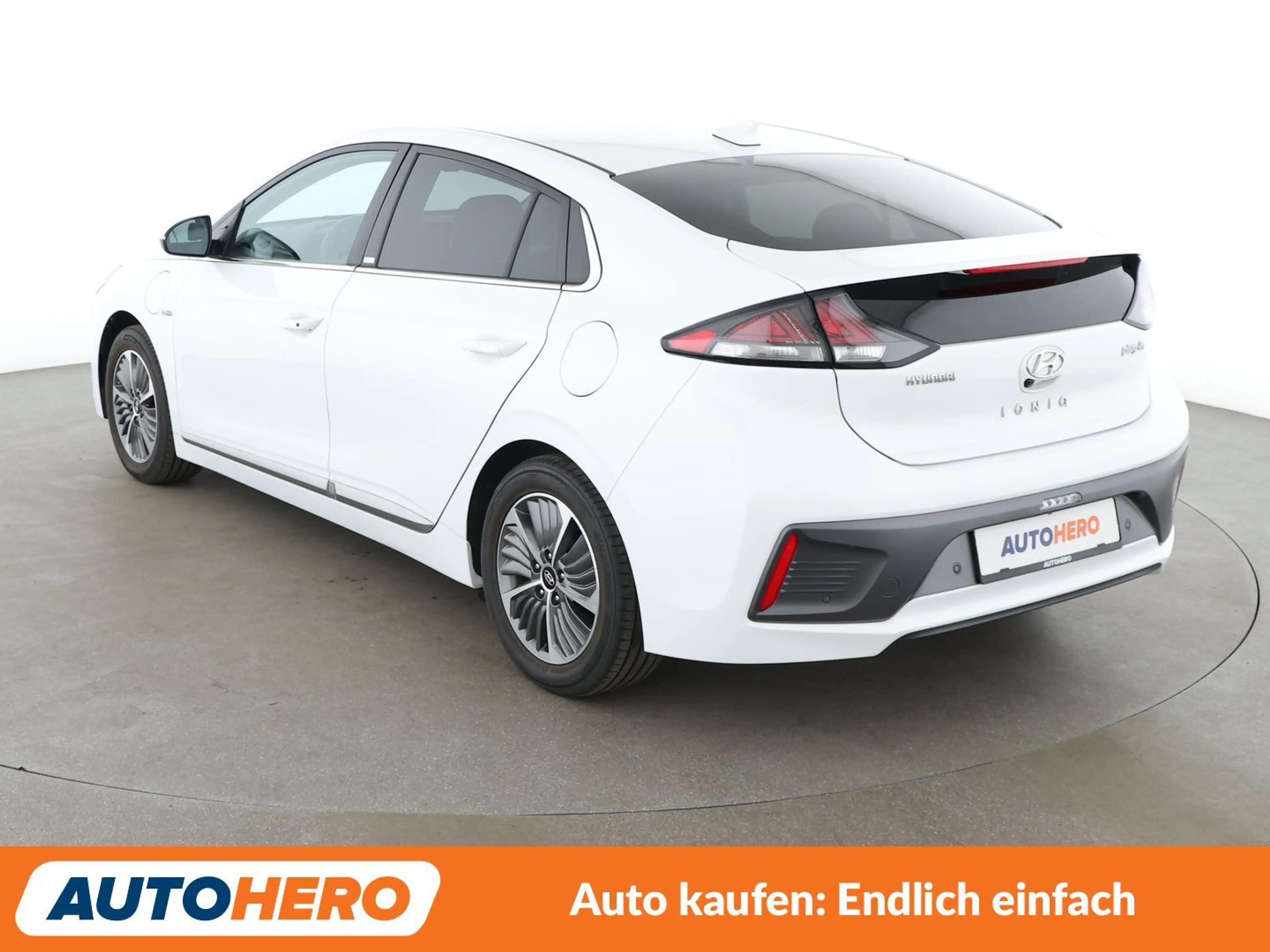 Hyundai IONIQ 1.6 Hybrid Premium Aut.*NAVI*LED*ACC*SPUR*CAM* — photo 4