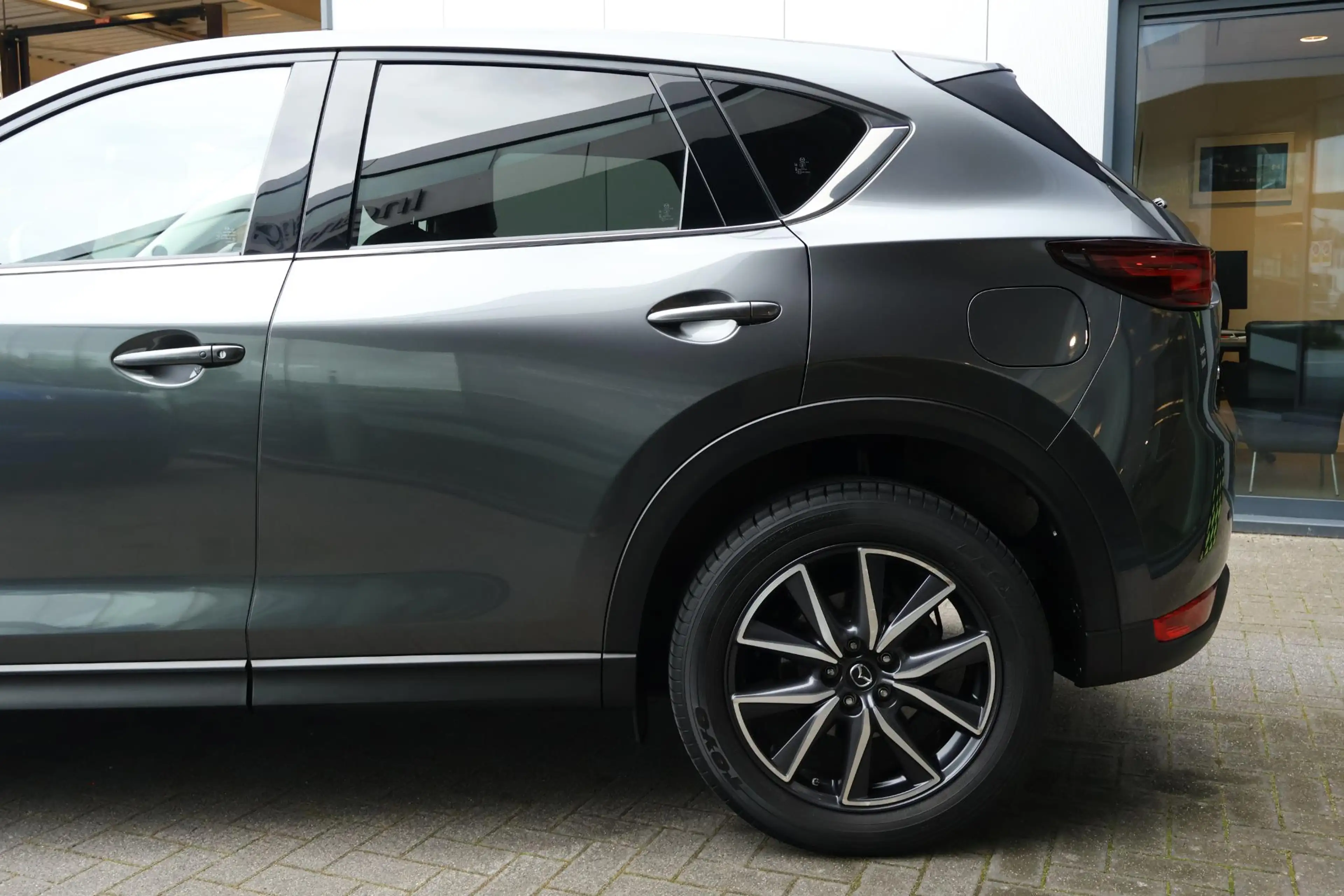 Mazda CX-5 2.5 SkyActiv-G 194 GT-M 4WD / Camera / DAB / Adapt — photo 5