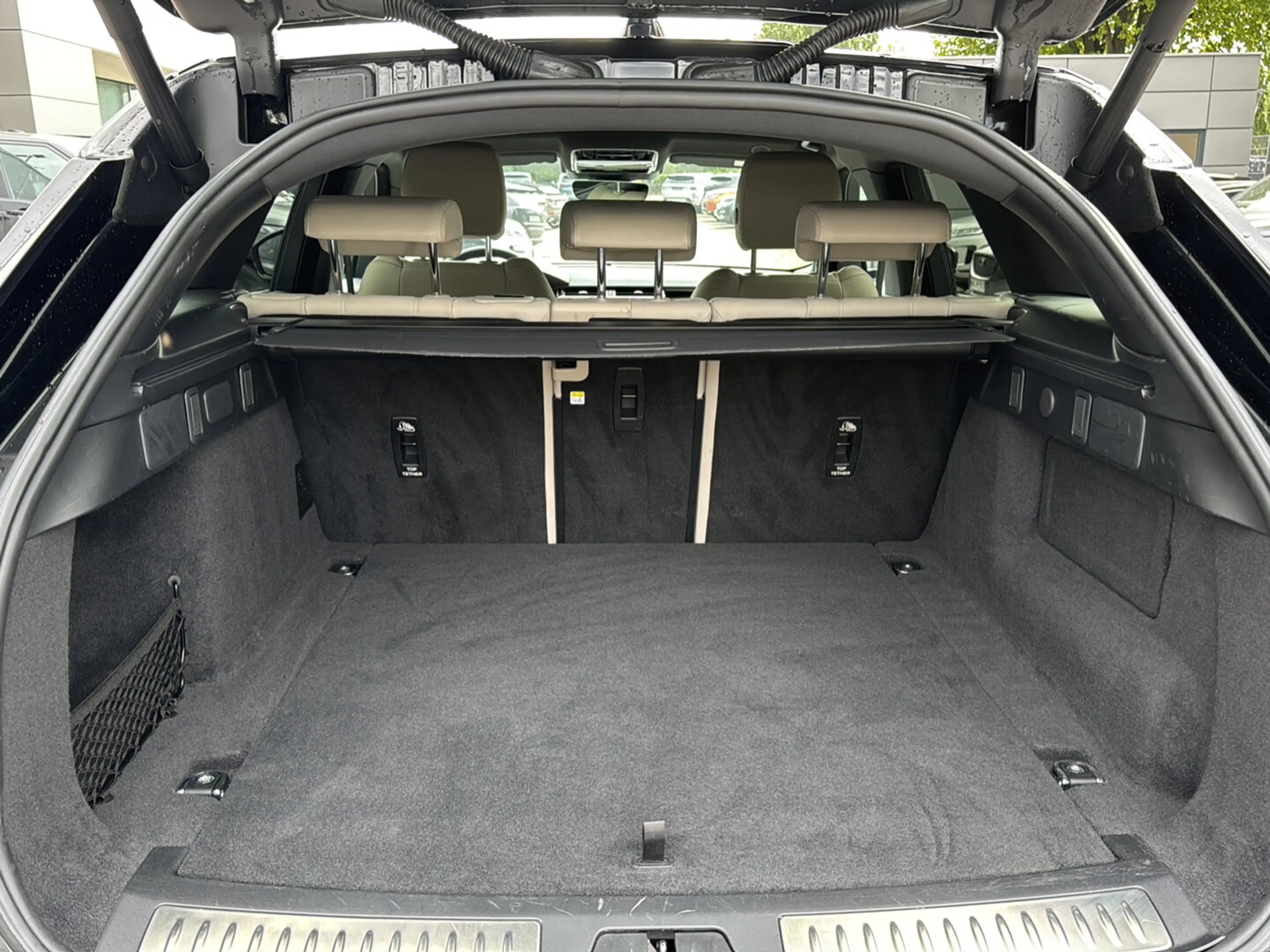 Land Rover Range Rover Velar D200 R-Dyn. SE 20"|Black — photo 7