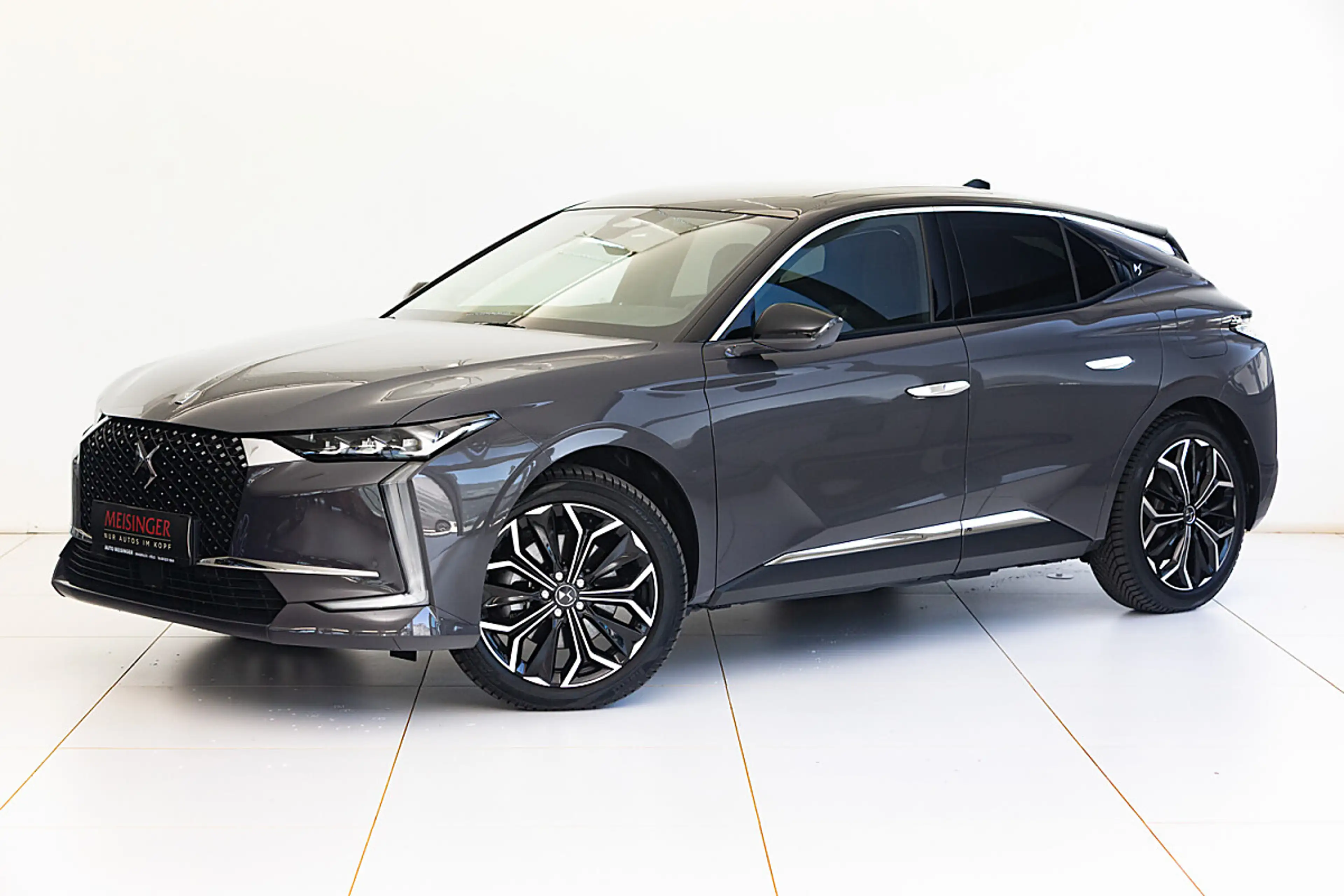 DS Automobiles DS 4 E-Tense 225 PHEV Collection Antoine de Saint Ex...