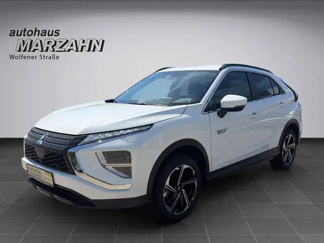 Mitsubishi Eclipse Cross Basis Hybrid 4WD