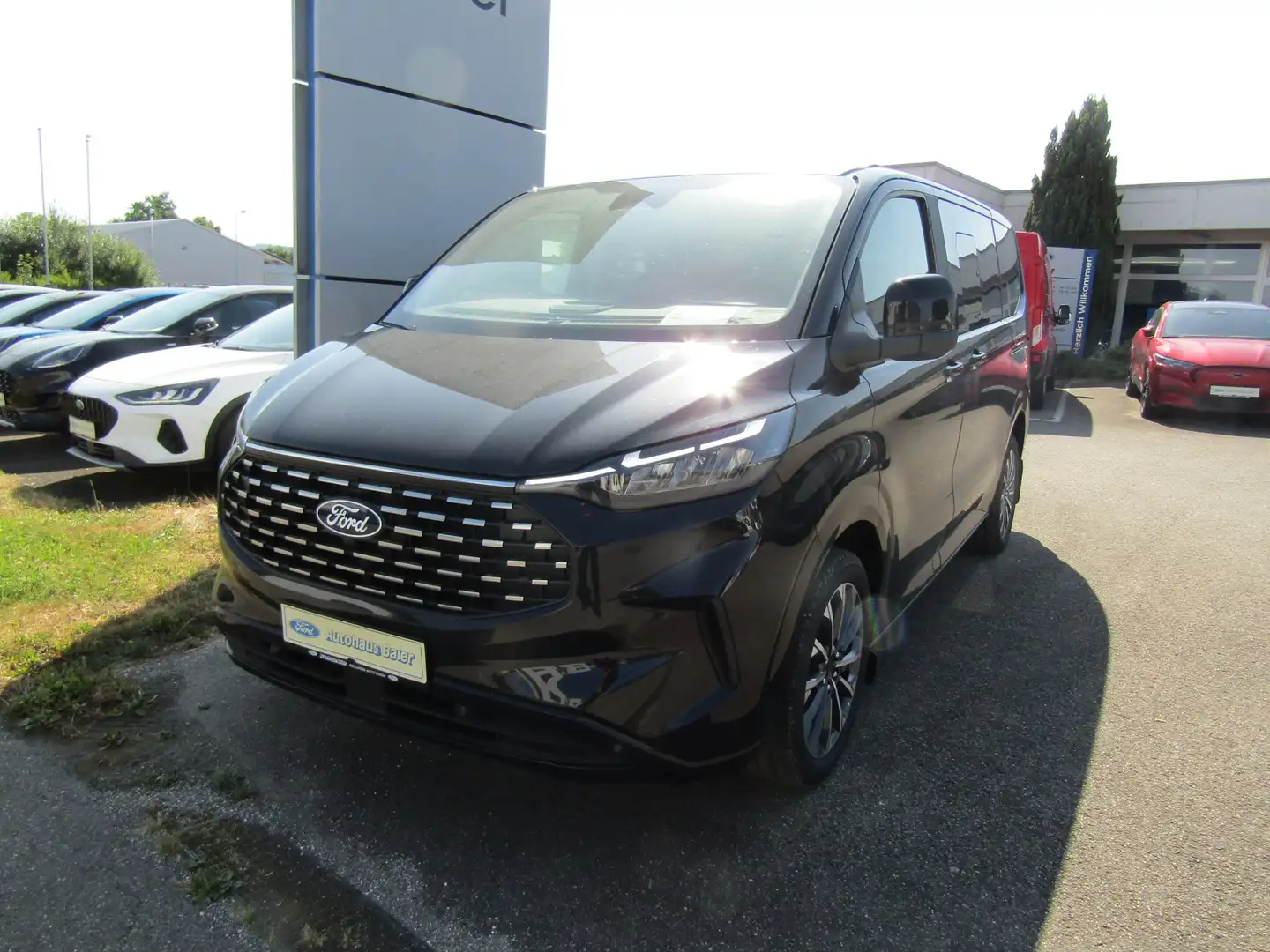 Ford Tourneo Custom Titanium - elektrische Schiebetüren/Kamera/19" Schwarz - 2