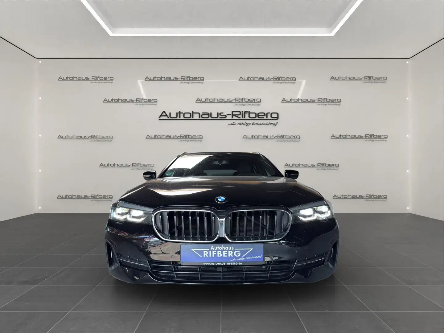 BMW 530 e Touring Business 8G Kamera/H&K/18Zoll/Live Fekete - 2