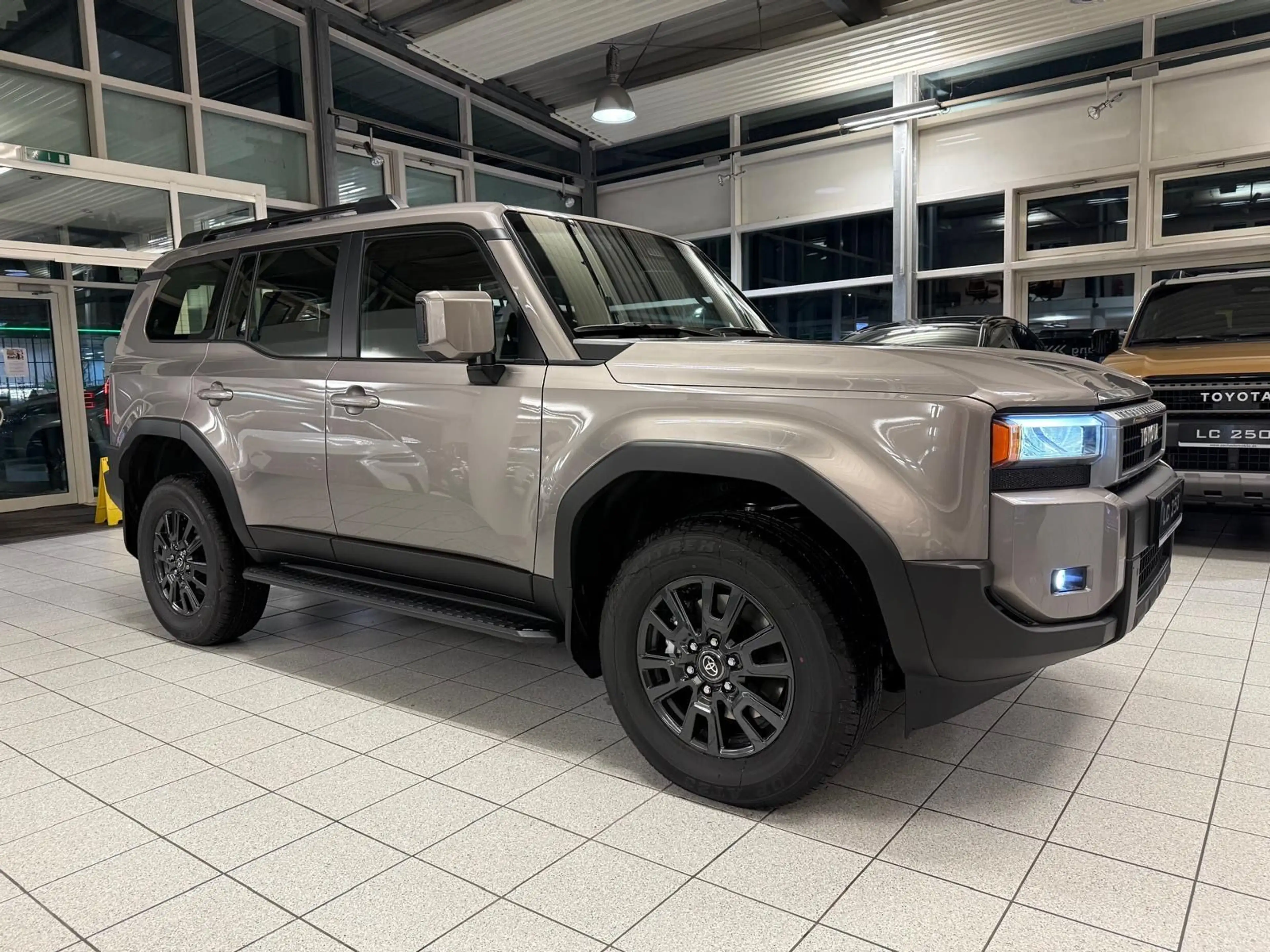 Toyota Land Cruiser 250 - COMFORT-KAMERA-NAVIGATION — photo 8