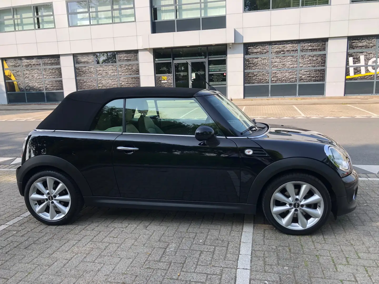 MINI Cooper Cabrio Cooper Cabrio 1.6 Chili Zwart - 2