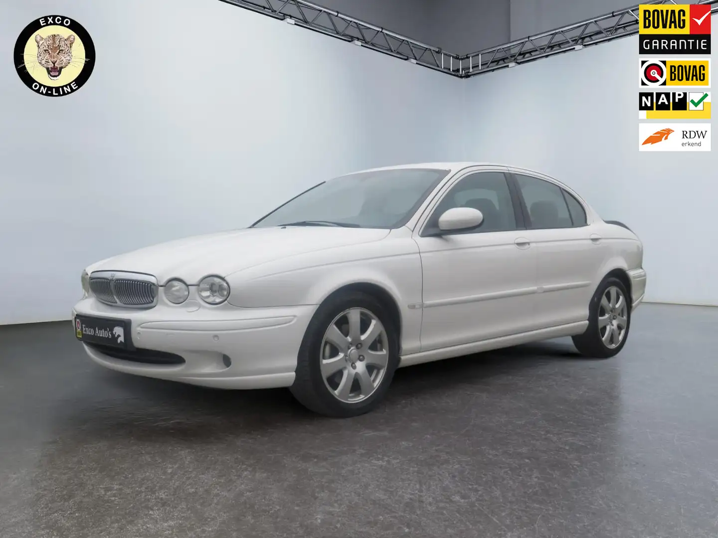Jaguar X-Type 3.0 V6 Executive Blanc - 1