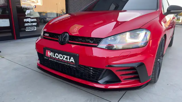 Volkswagen Golf view 11