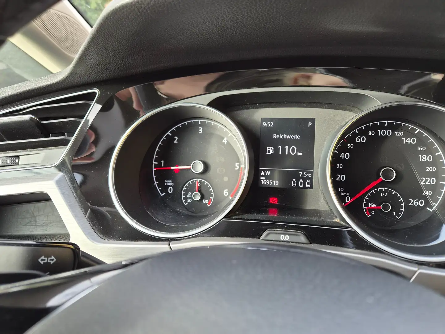 Volkswagen Touran Touran Comfortline 1,6 SCR TDI DSG Comfortline Blau - 1