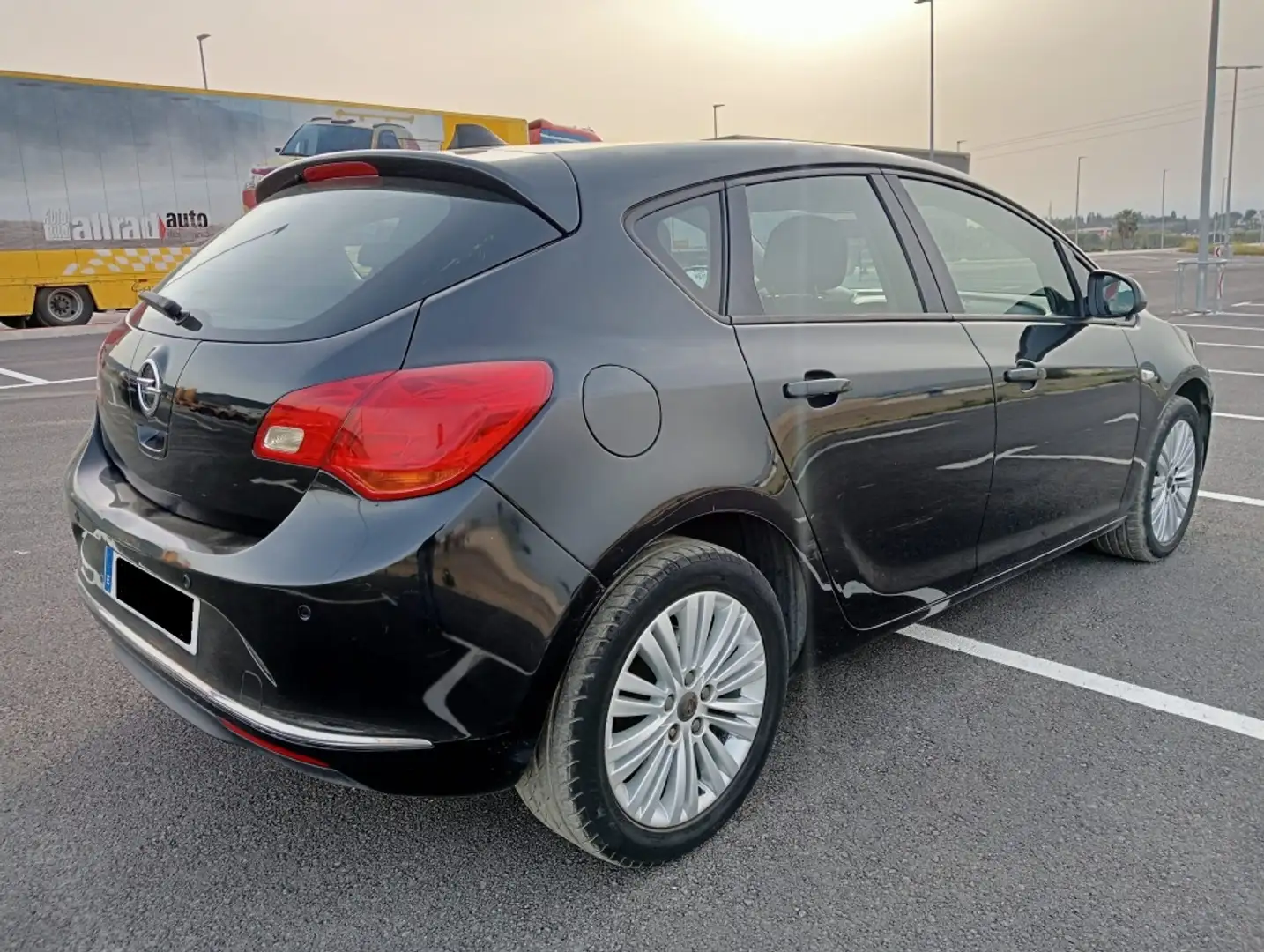 Opel Astra 1.7CDTi Selective Negro - 2
