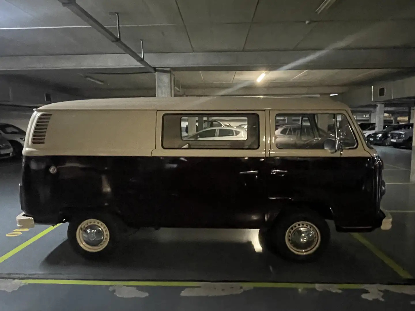 Volkswagen T2 Burdeos - 2