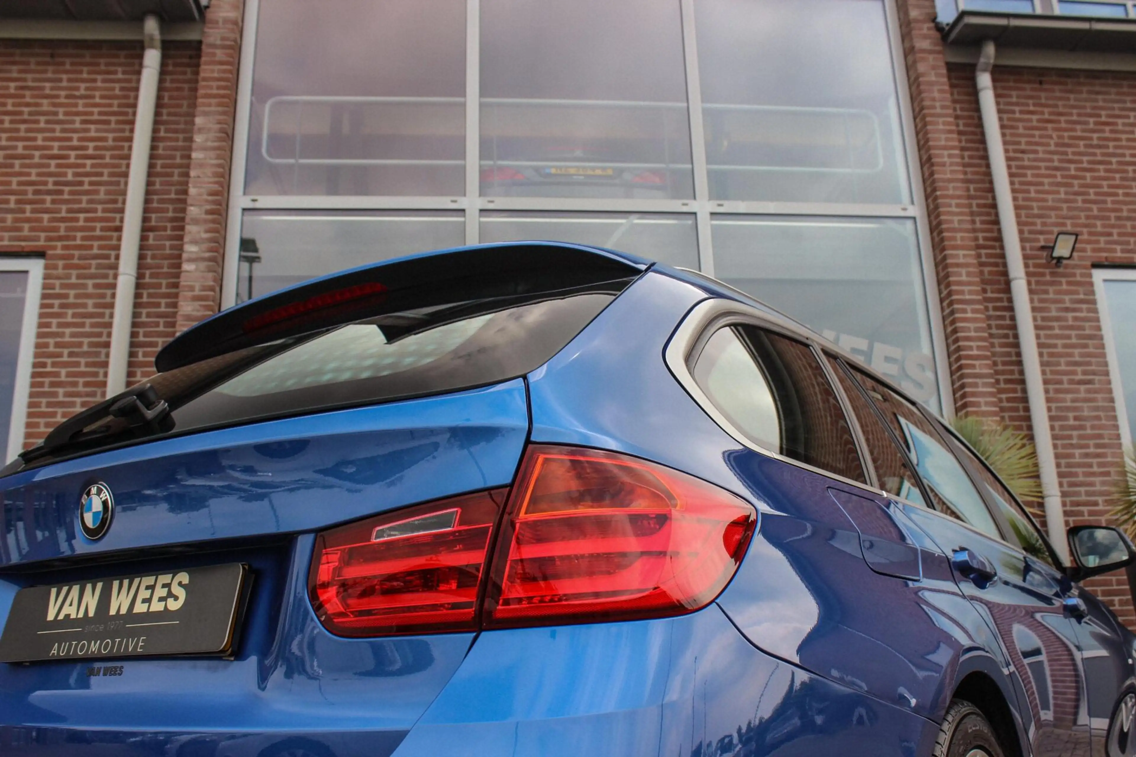 BMW 316 3-serie Touring 316i Limited Series M Sport | NL a — photo 44