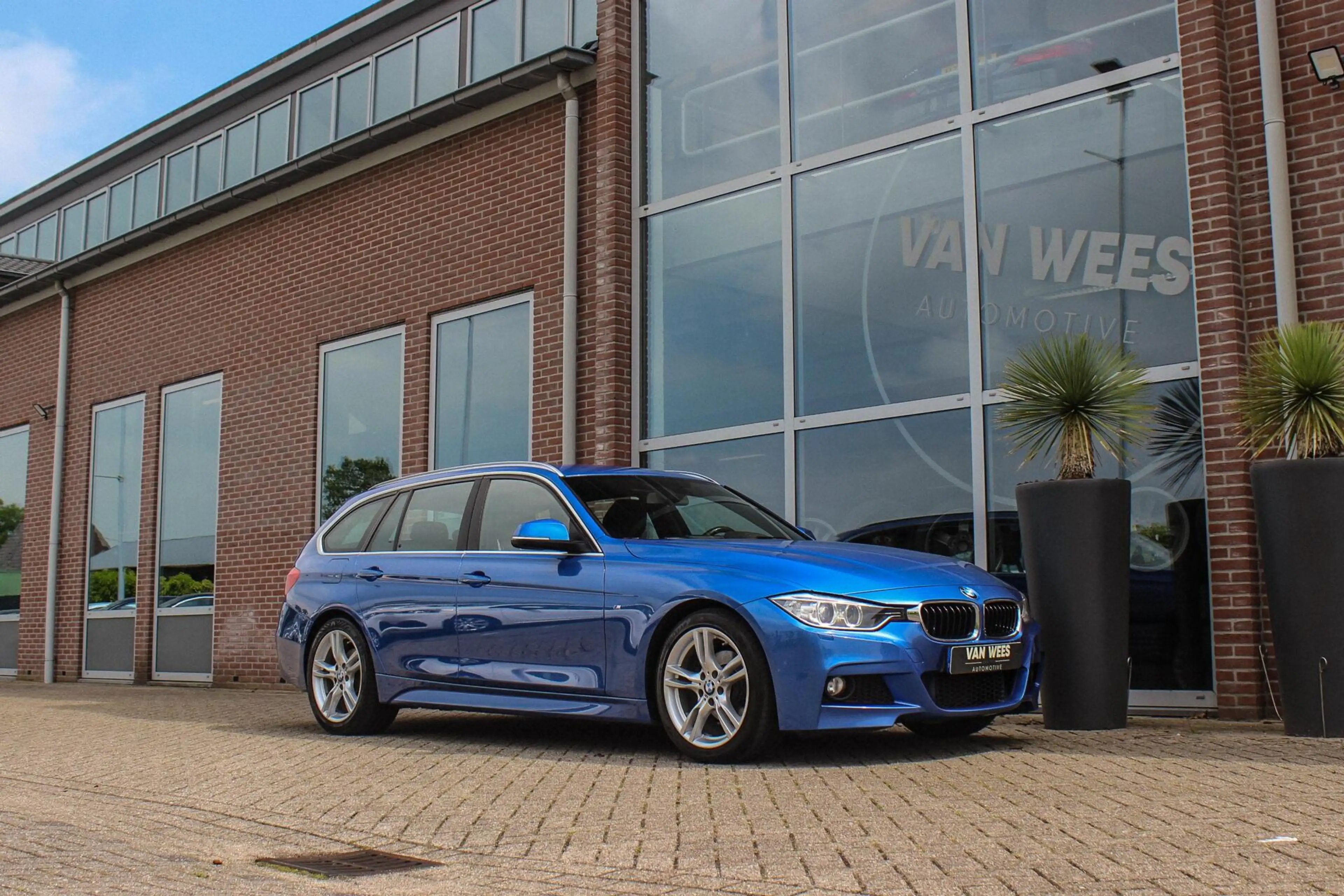BMW 316 3-serie Touring 316i Limited Series M Sport | NL a — photo 9