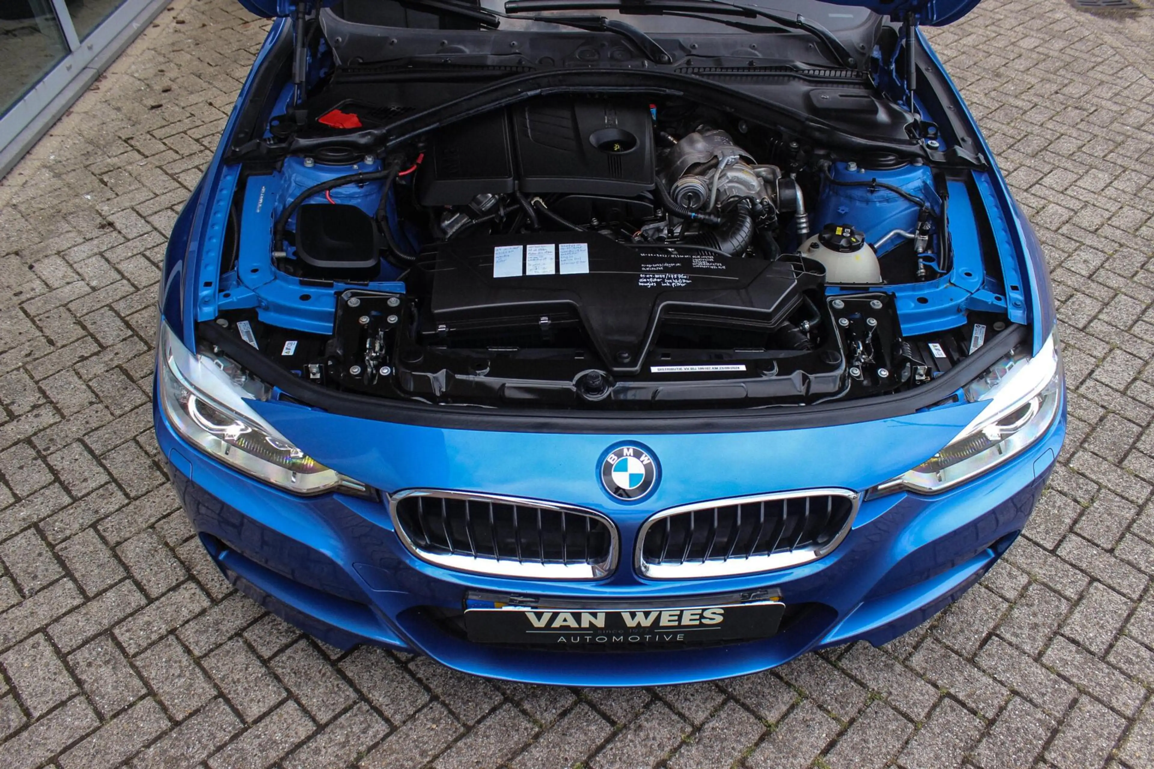 BMW 316 3-serie Touring 316i Limited Series M Sport | NL a — photo 10