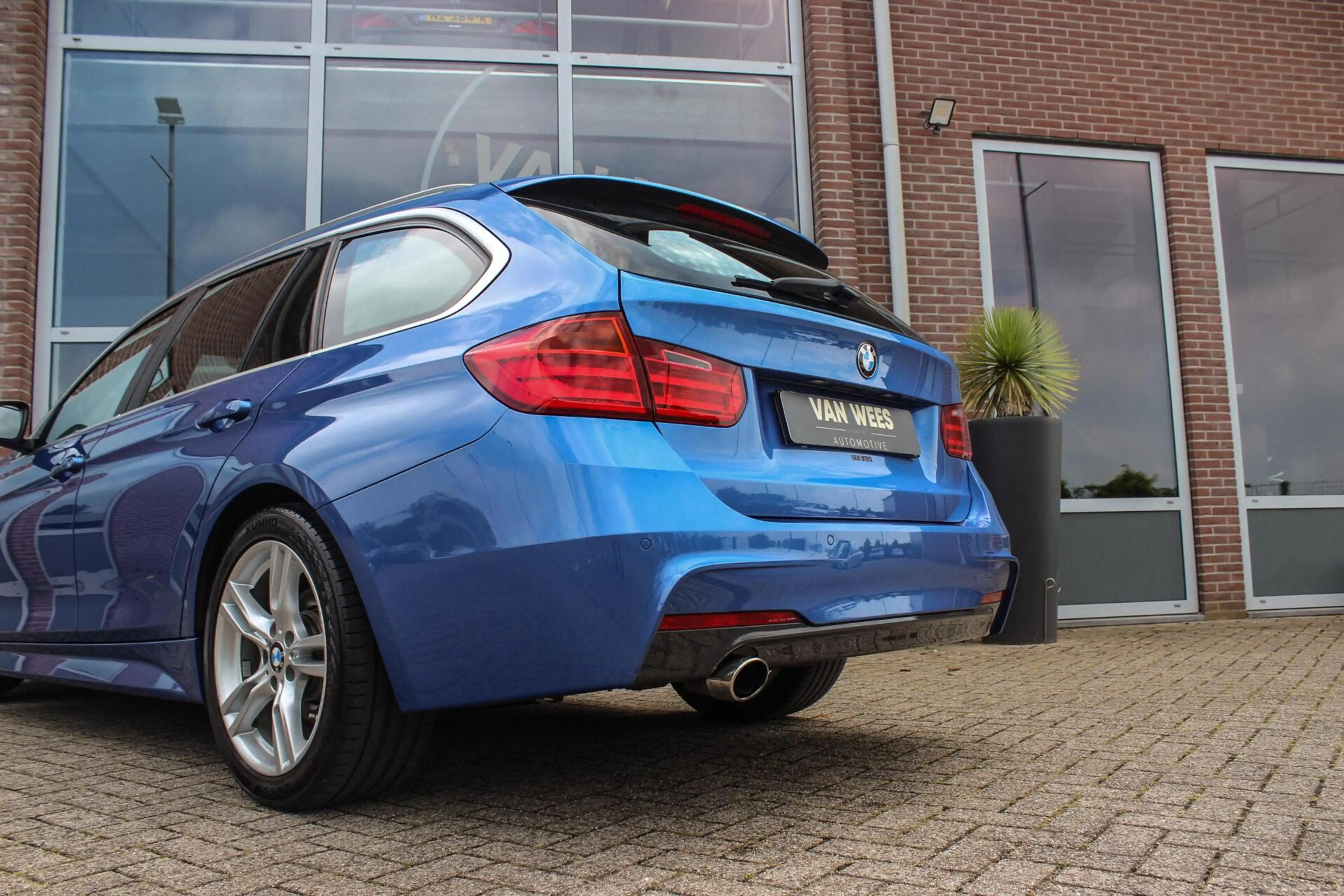 BMW 316 3-serie Touring 316i Limited Series M Sport | NL a — photo 43